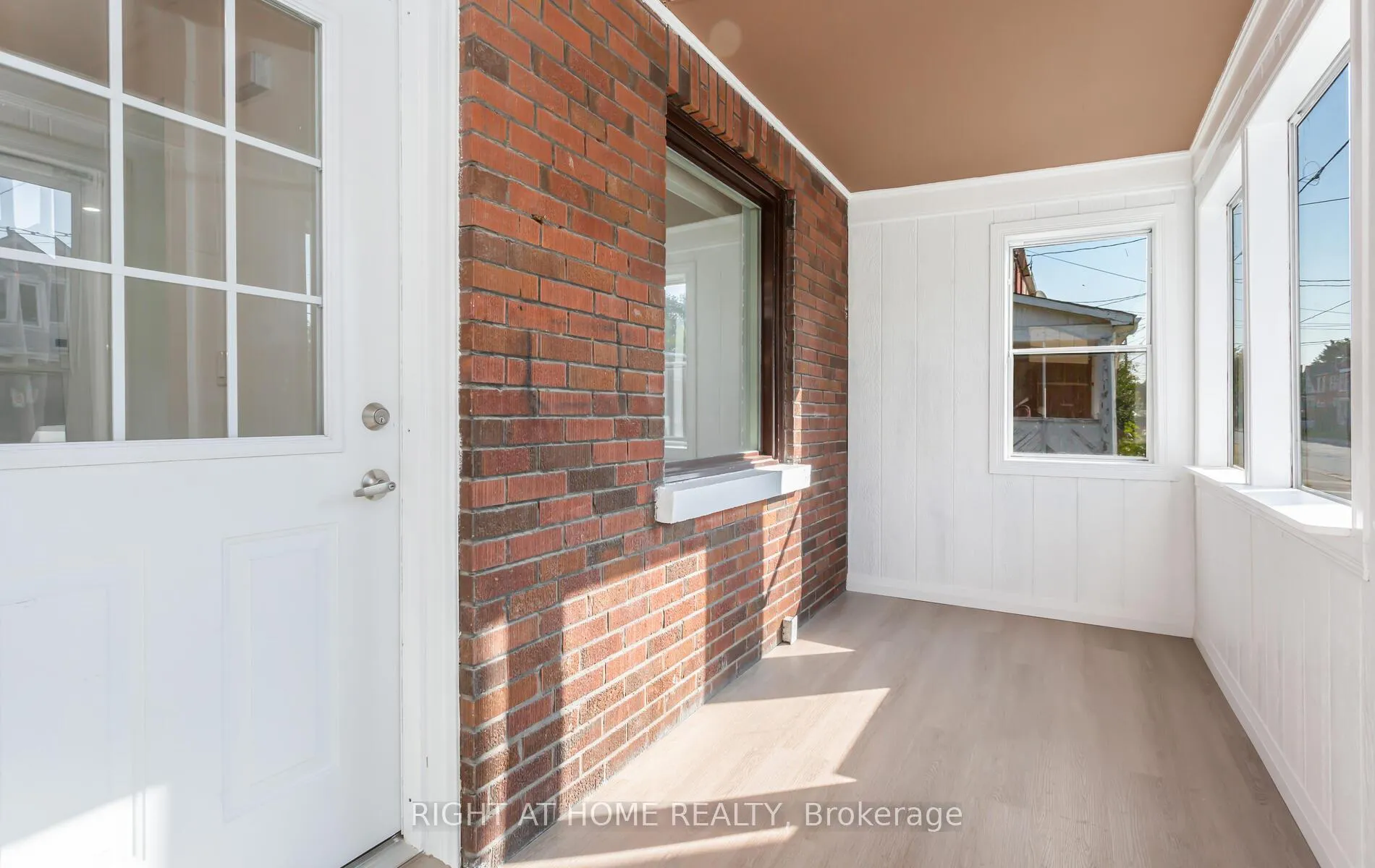 Photo 5 of 140 Olive Avenue, Oshawa, Central — HOMEH