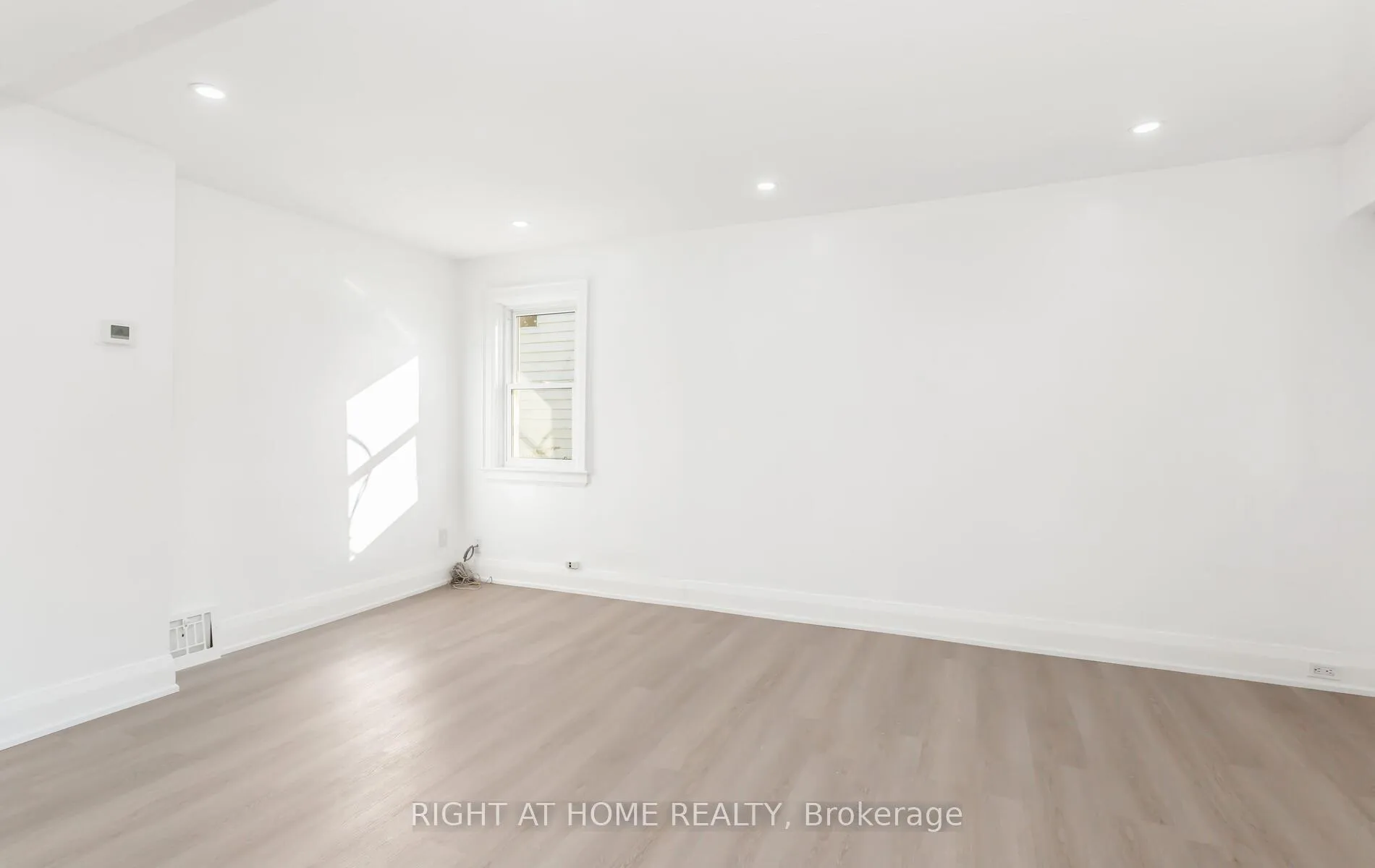 Photo 12 of 140 Olive Avenue, Oshawa, Central — HOMEH