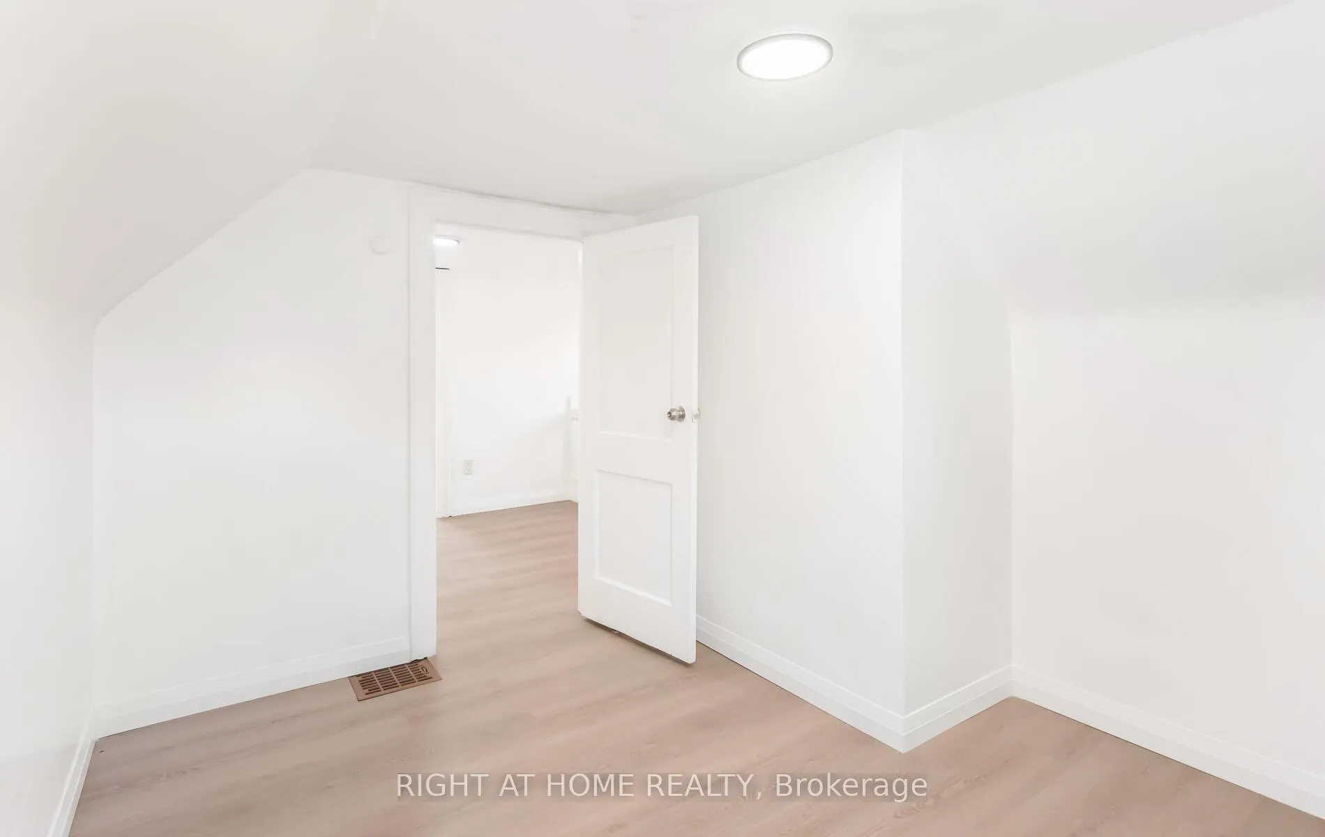 Photo 30 of 140 Olive Avenue, Oshawa, Central — HOMEH