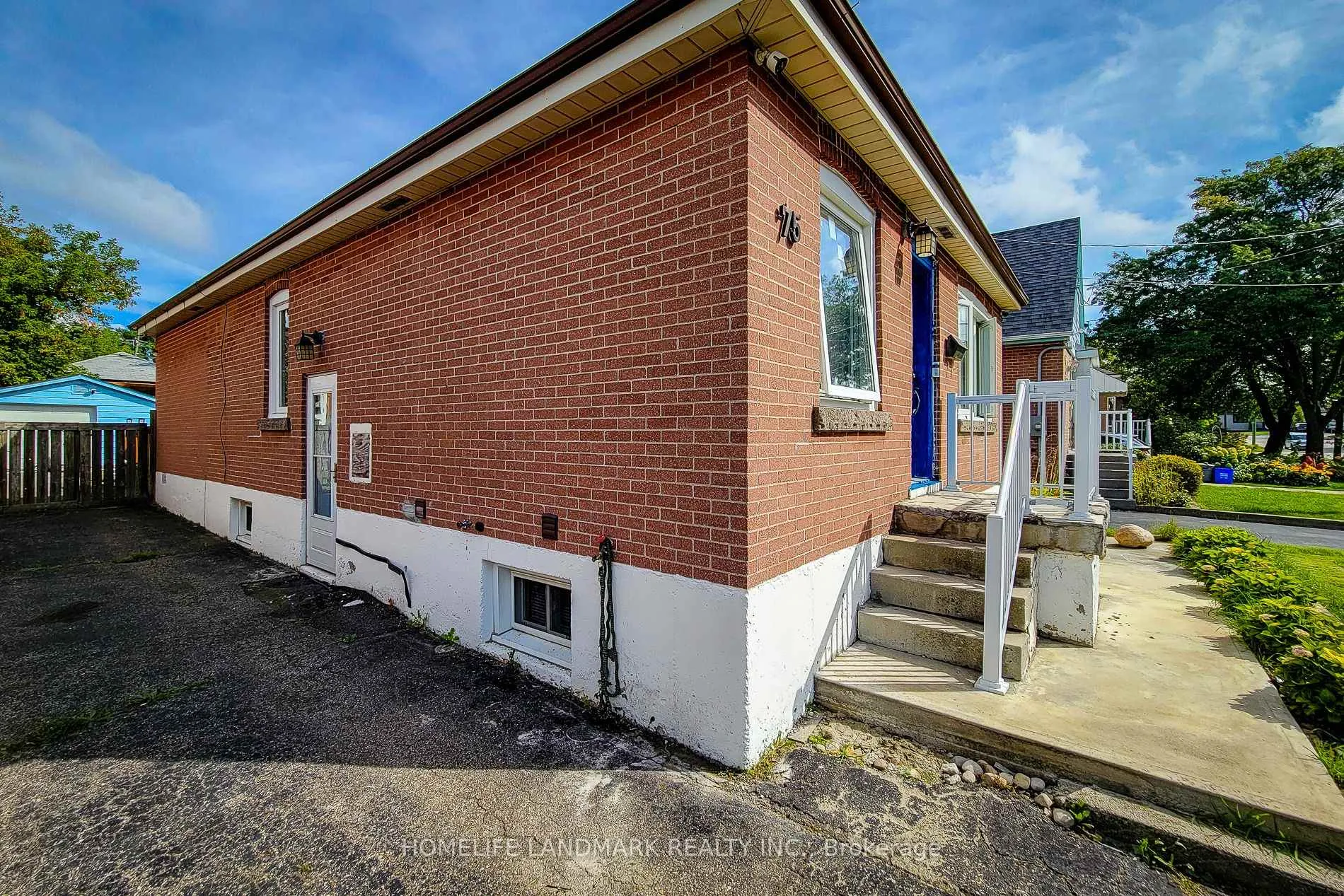 Photo 4 of 75 Maclennan Avenue, Hamilton, Burkholme — HOMEH