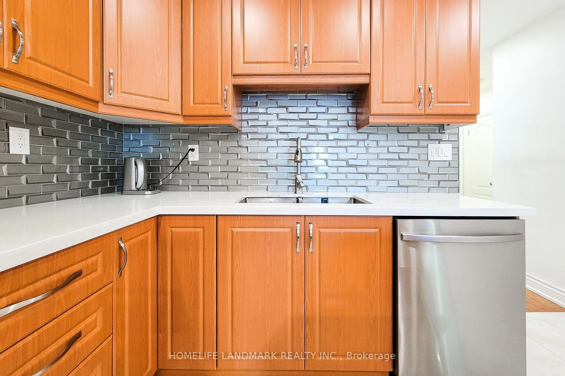 Photo 12 of 75 Maclennan Avenue, Hamilton, Burkholme — HOMEH