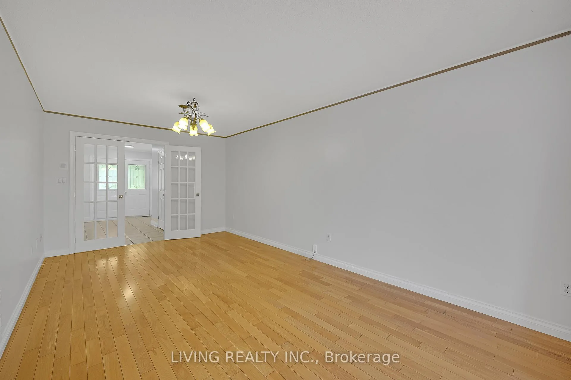 Photo 7 of 262 Jacqueline Boulevard, Hamilton, Allison — HOMEH