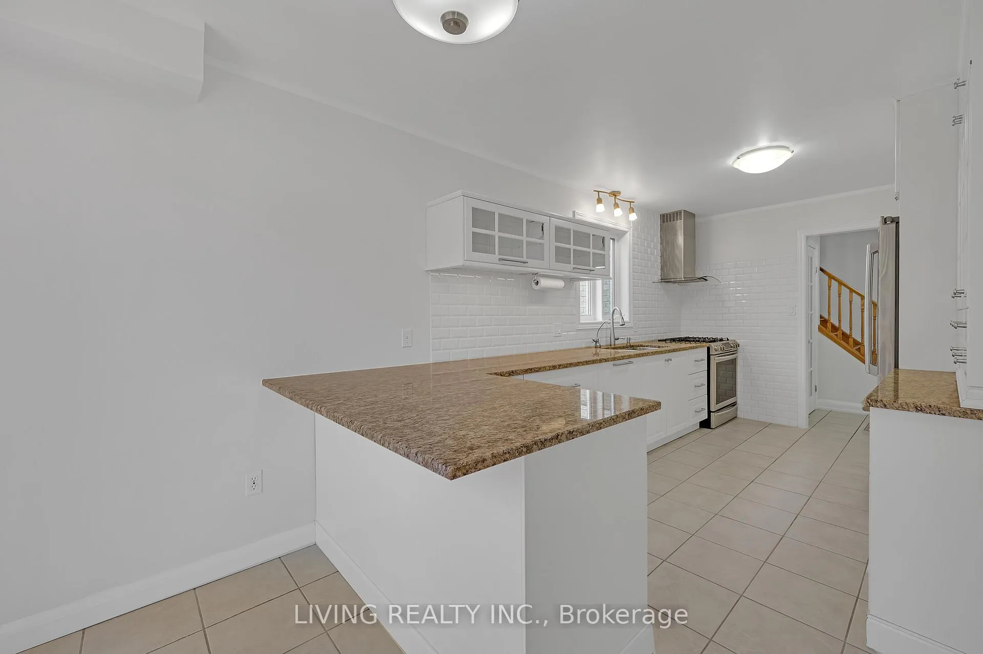 Photo 9 of 262 Jacqueline Boulevard, Hamilton, Allison — HOMEH