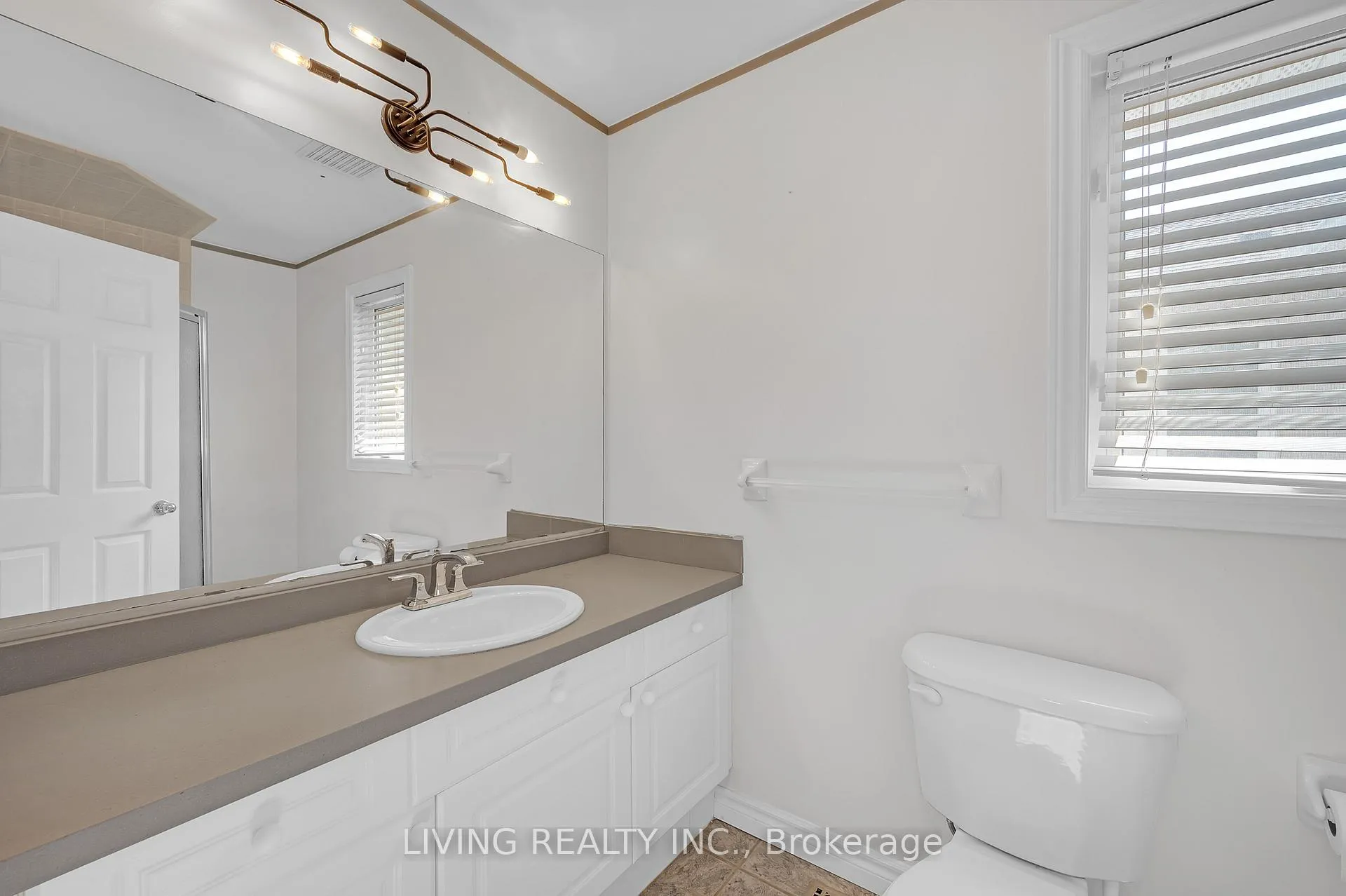 Photo 21 of 262 Jacqueline Boulevard, Hamilton, Allison — HOMEH