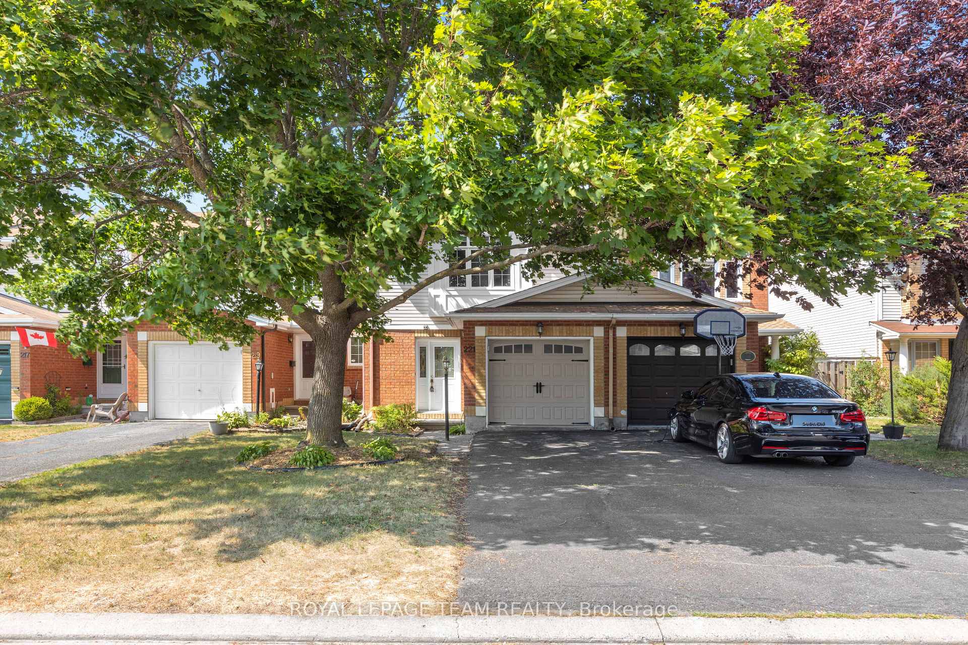 Photo 3 of 221 Longshire Circle, Ottawa, Barrhaven - Longfields — HOMEH