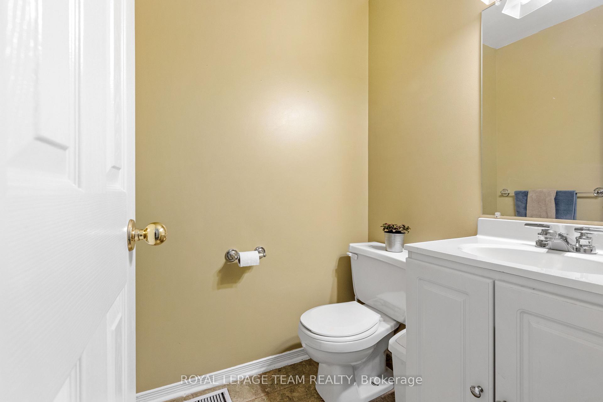 Photo 6 of 221 Longshire Circle, Ottawa, Barrhaven - Longfields — HOMEH