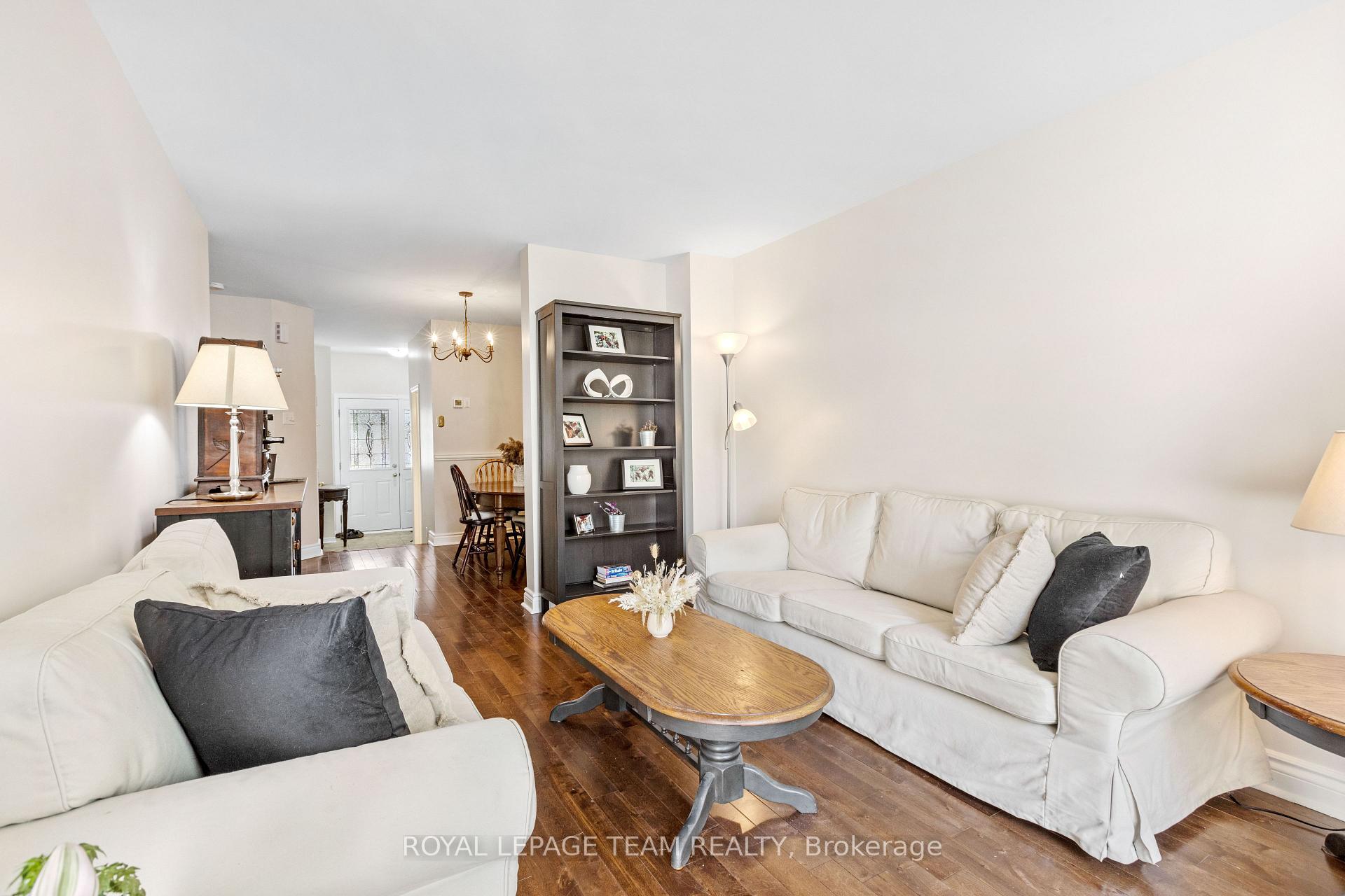 Photo 11 of 221 Longshire Circle, Ottawa, Barrhaven - Longfields — HOMEH