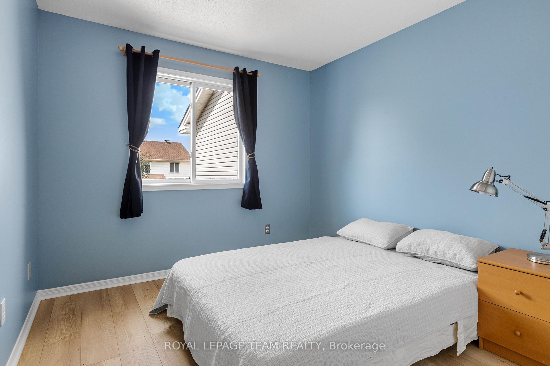 Photo 22 of 221 Longshire Circle, Ottawa, Barrhaven - Longfields — HOMEH