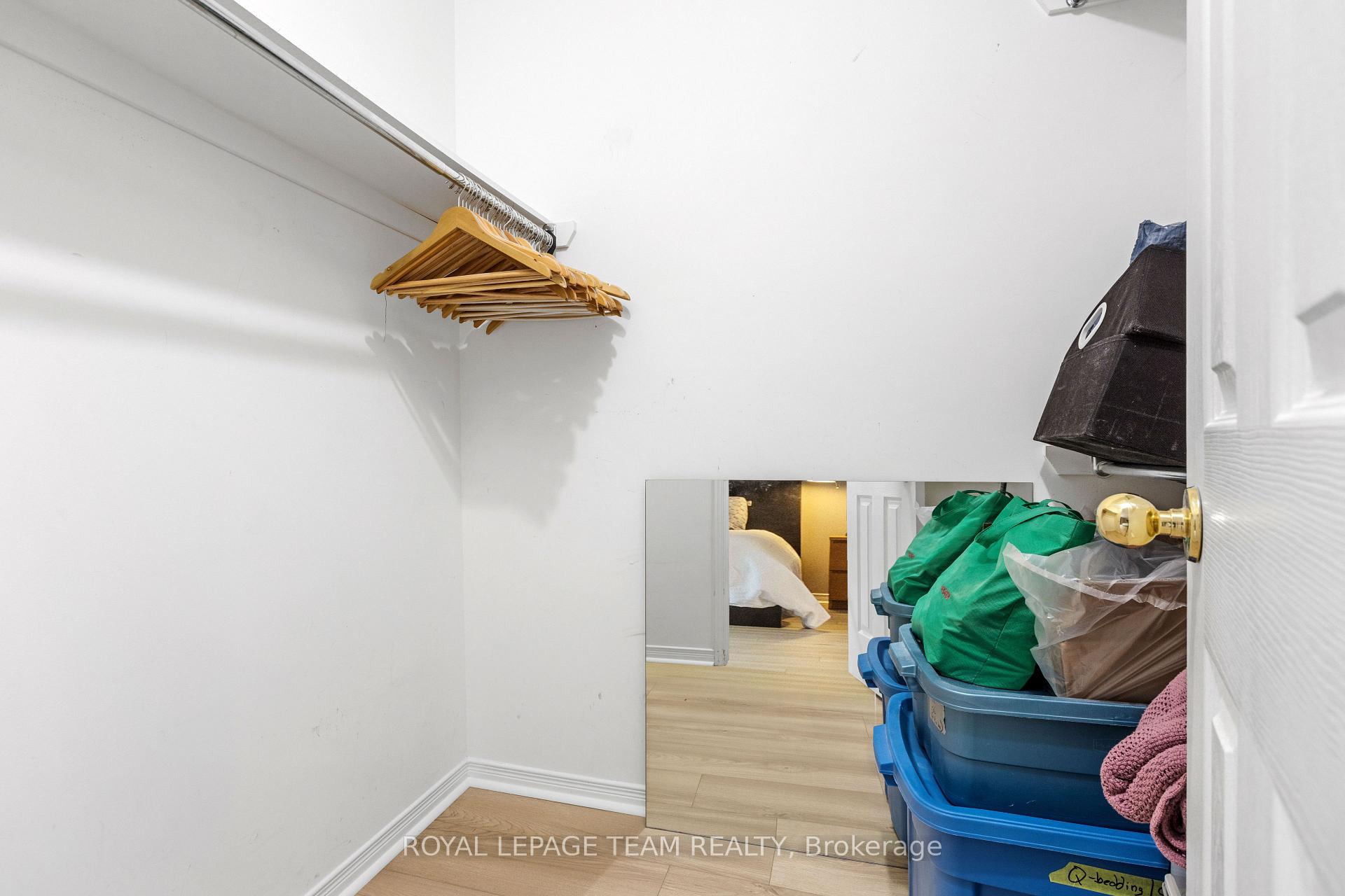 Photo 25 of 221 Longshire Circle, Ottawa, Barrhaven - Longfields — HOMEH