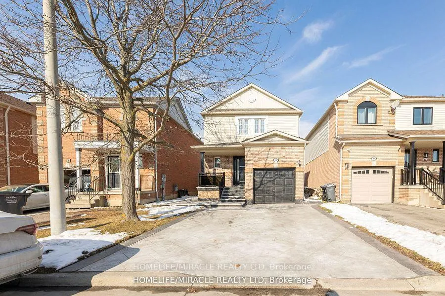 Photo 2 of 10 Weatherell Drive, Brampton, Fletcher's Meadow — HOMEH