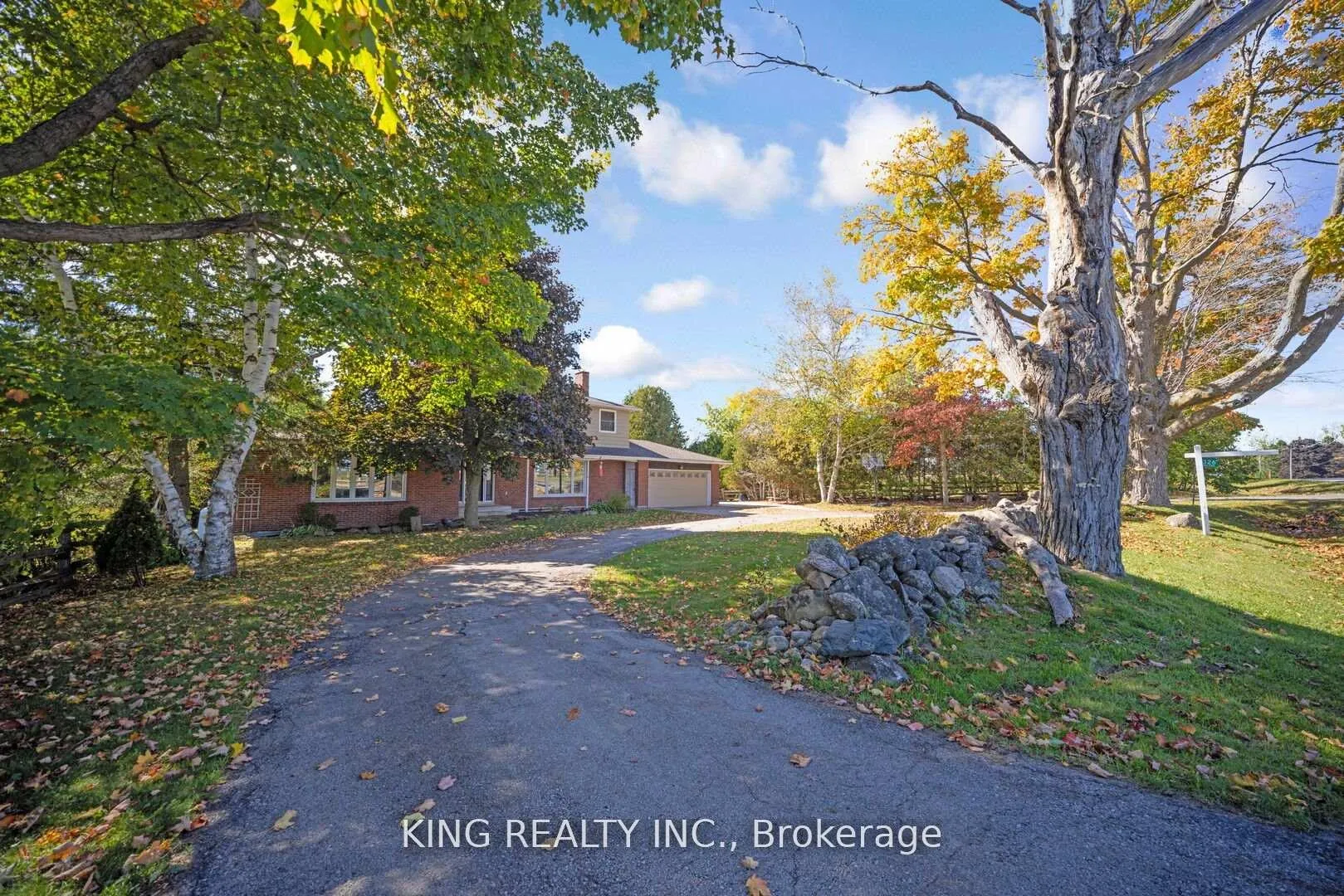 Photo 2 of 5326 Ninth Line, Erin — HOMEH