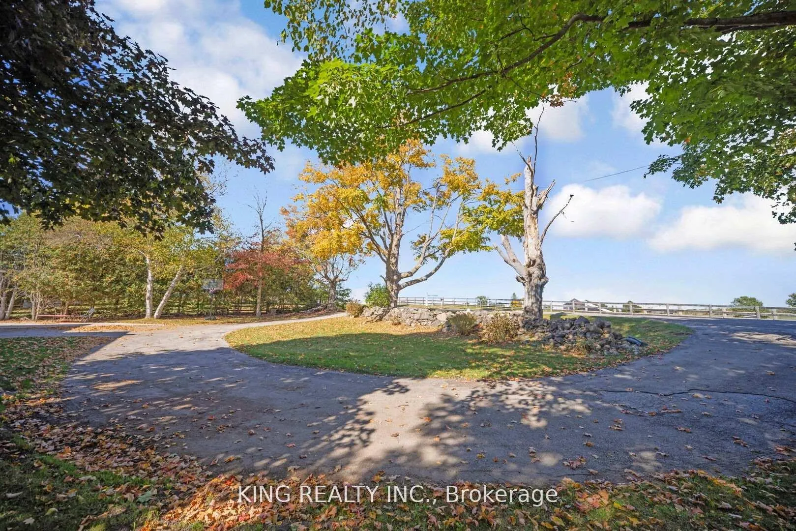 Photo 3 of 5326 Ninth Line, Erin — HOMEH
