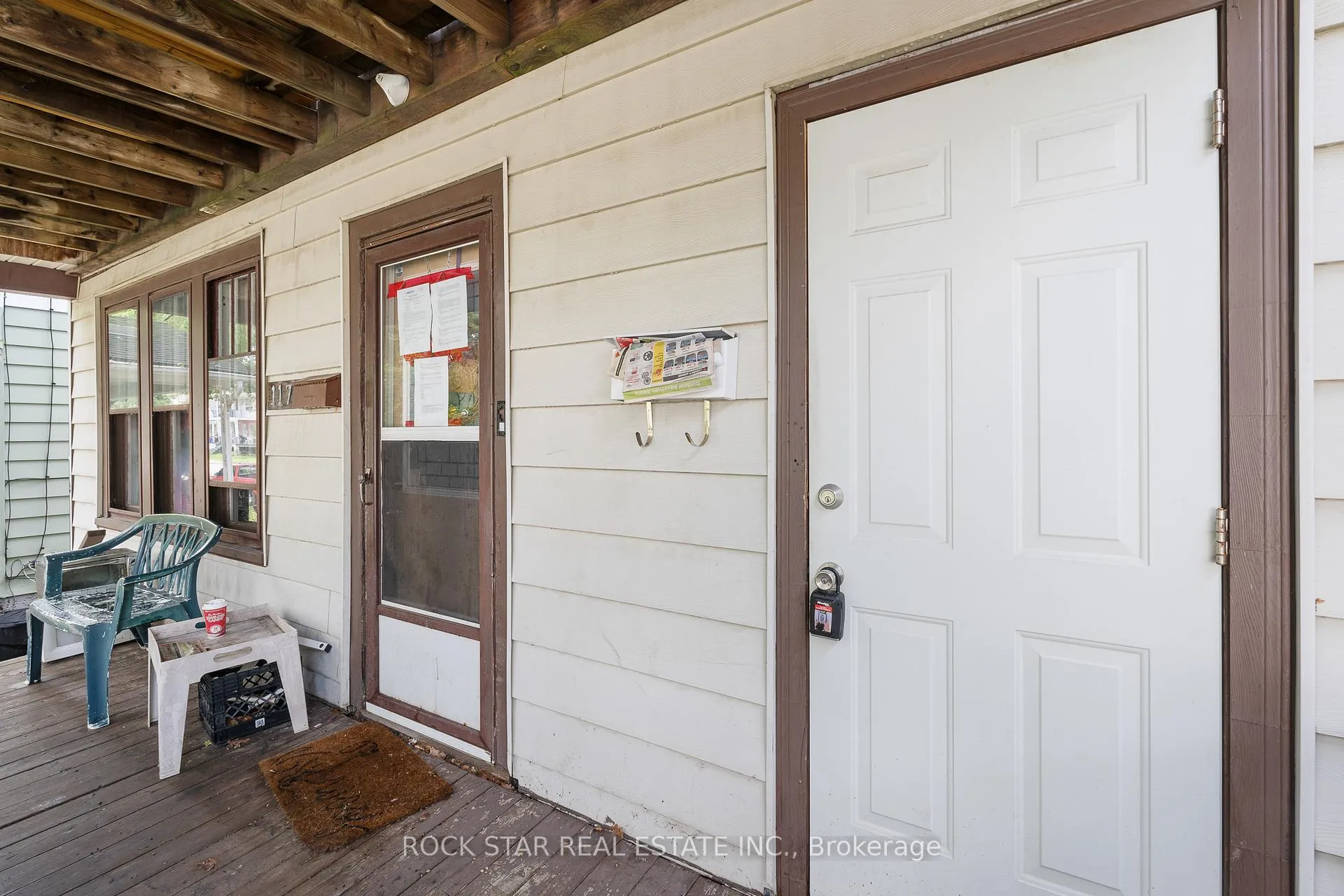 Photo 2 of 1171 Albert Road, Windsor — HOMEH