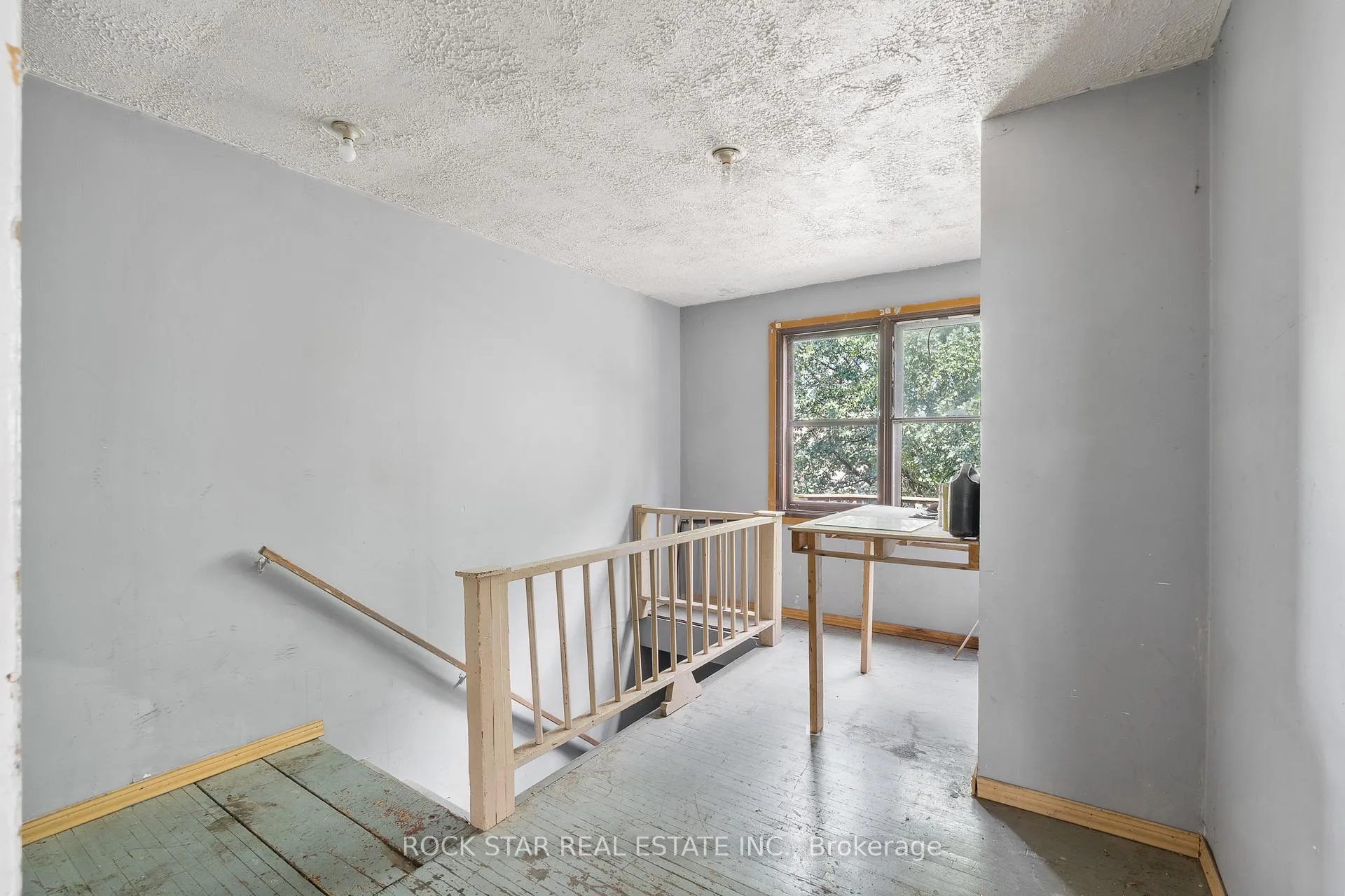 Photo 3 of 1171 Albert Road, Windsor — HOMEH