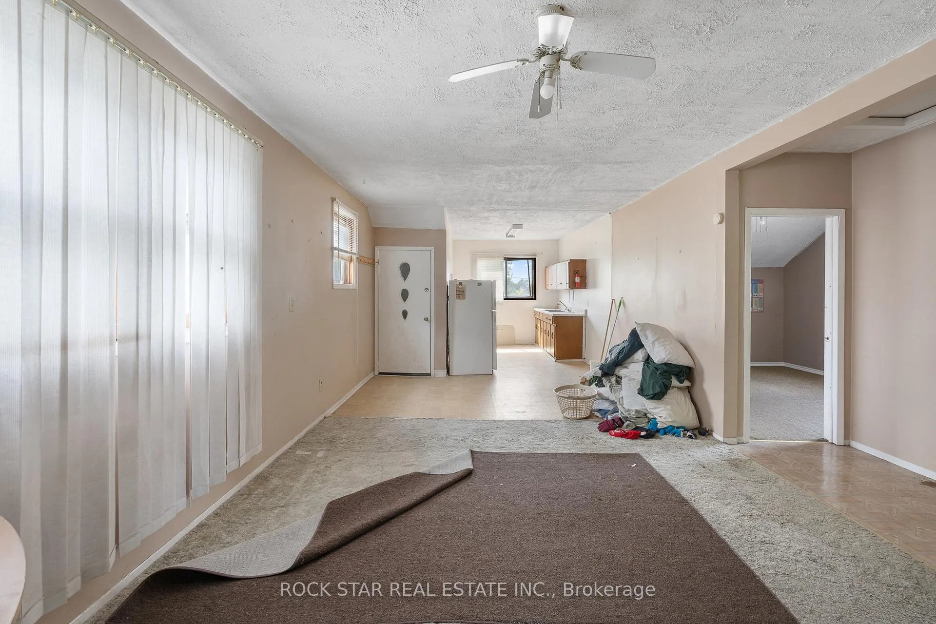 Photo 6 of 1171 Albert Road, Windsor — HOMEH