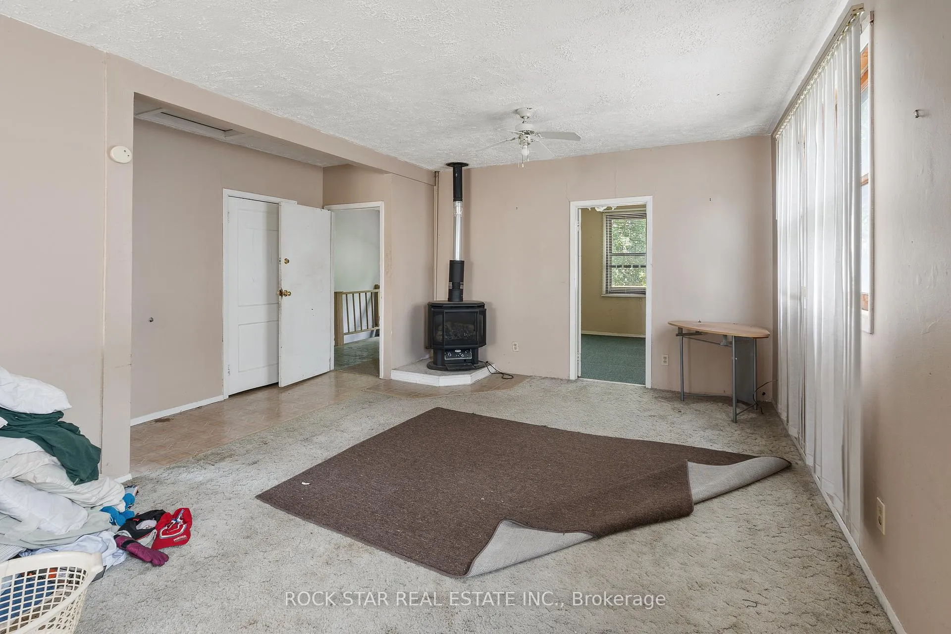 Photo 7 of 1171 Albert Road, Windsor — HOMEH