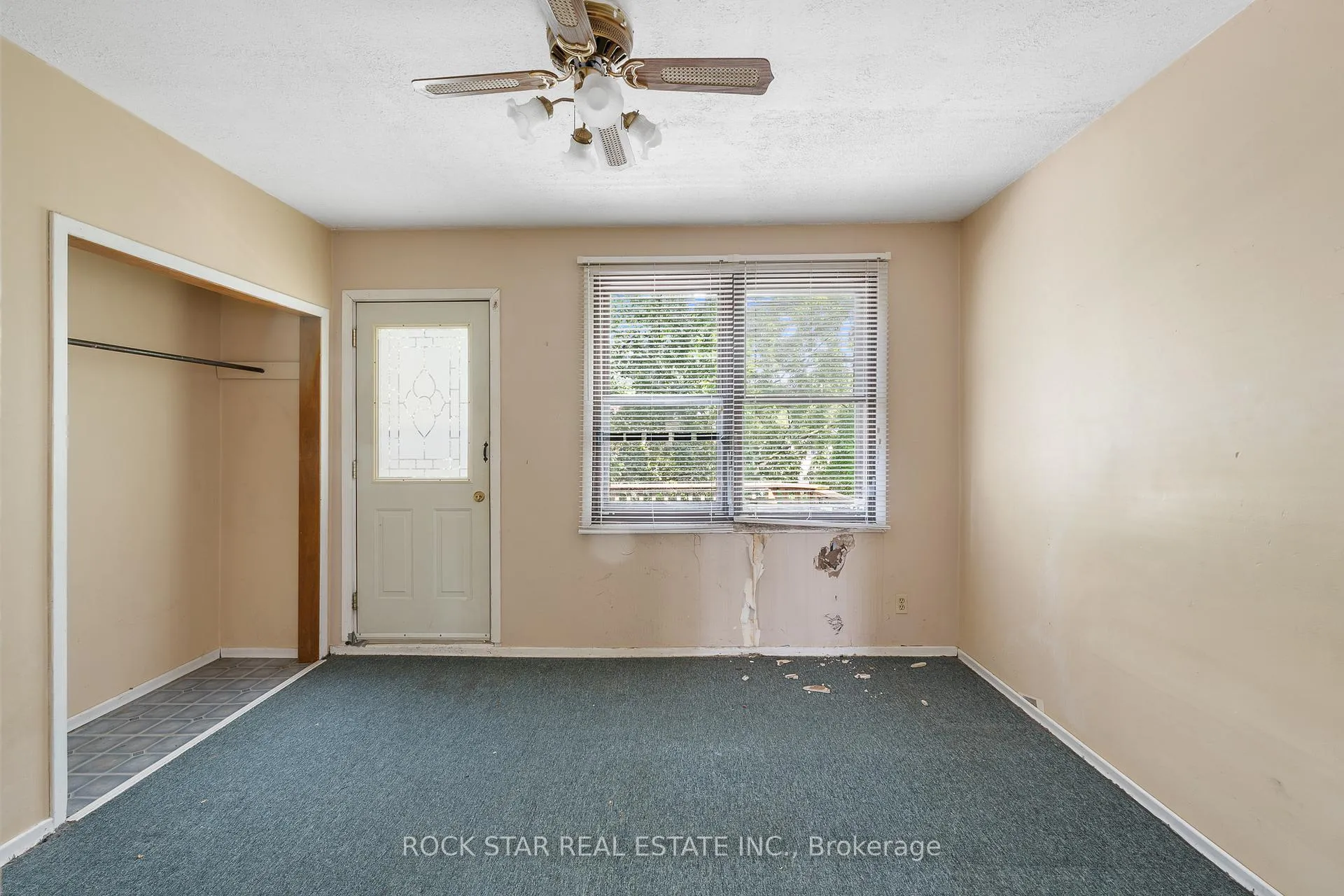 Photo 13 of 1171 Albert Road, Windsor — HOMEH