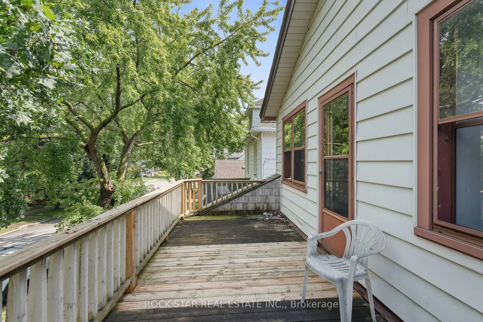 Photo 16 of 1171 Albert Road, Windsor — HOMEH