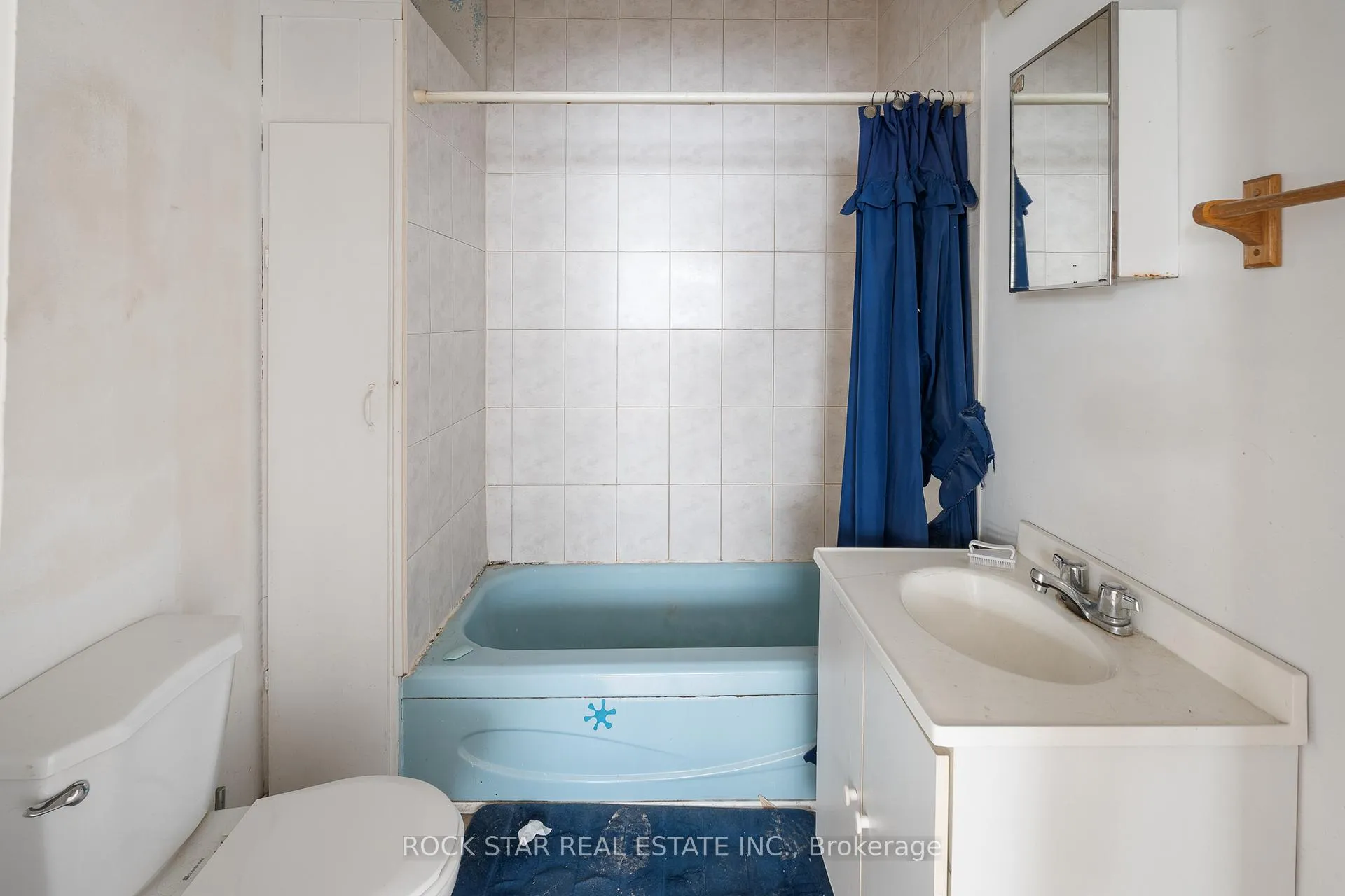 Photo 20 of 1171 Albert Road, Windsor — HOMEH