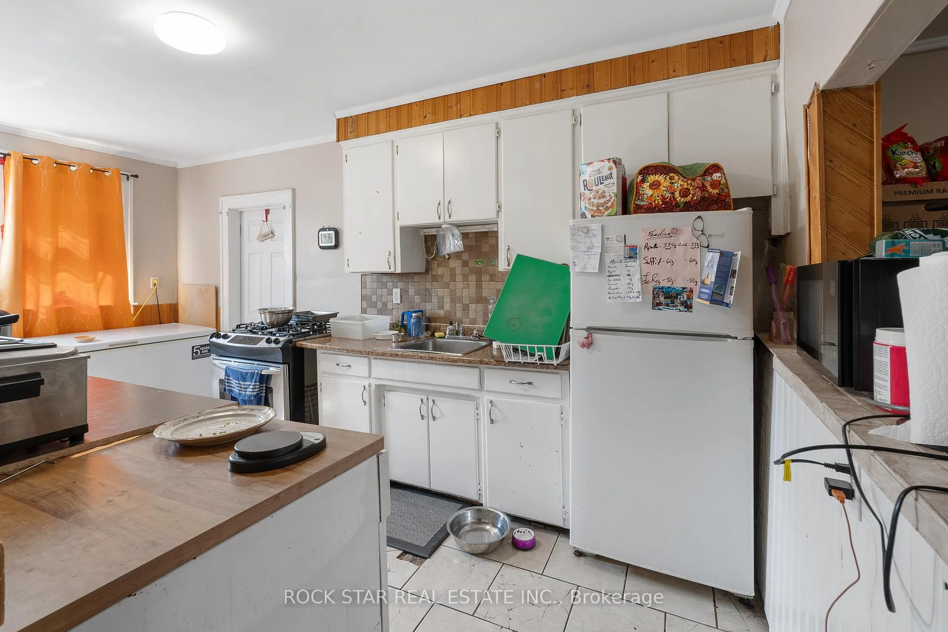 Photo 25 of 1171 Albert Road, Windsor — HOMEH