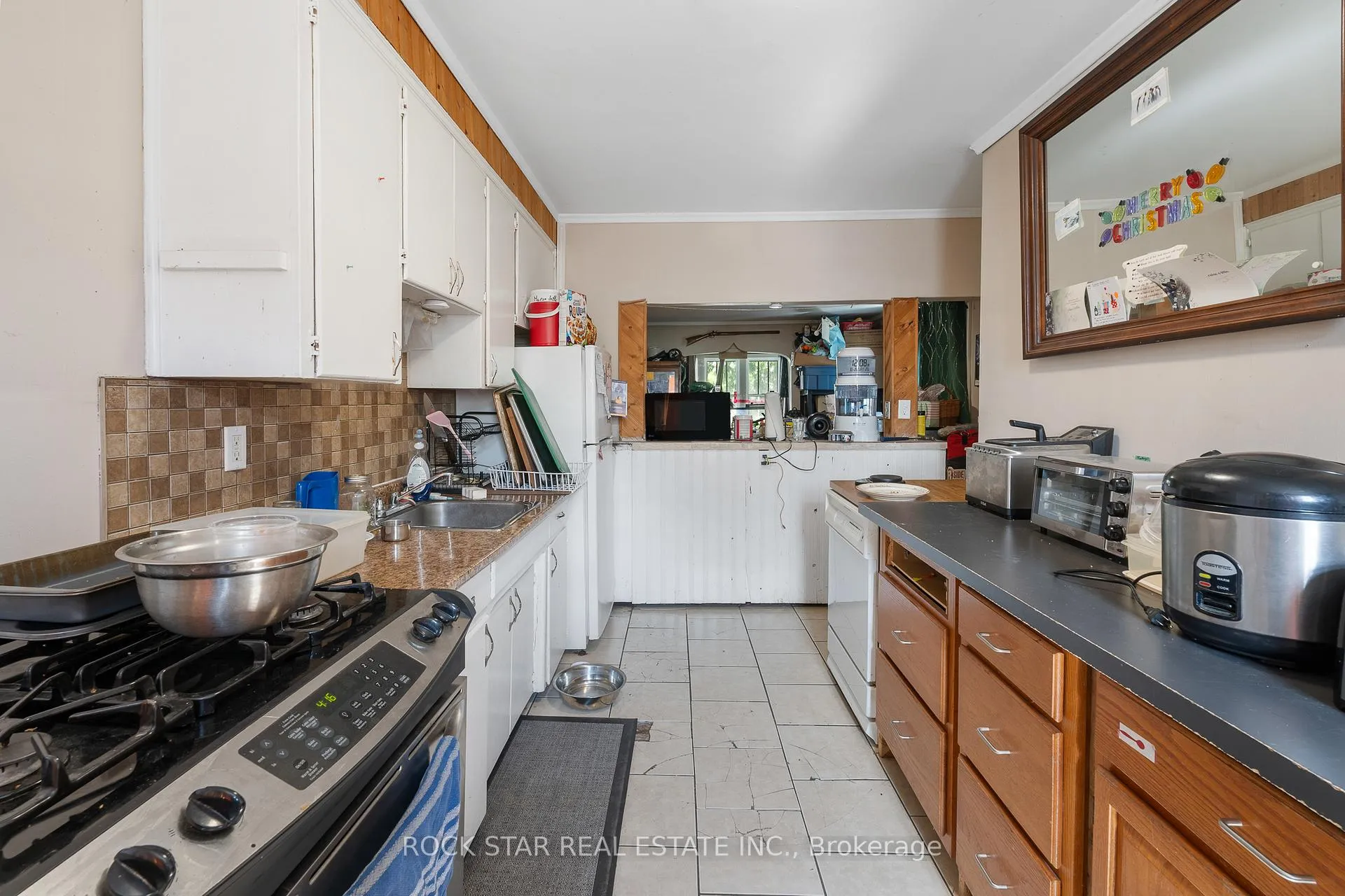 Photo 27 of 1171 Albert Road, Windsor — HOMEH