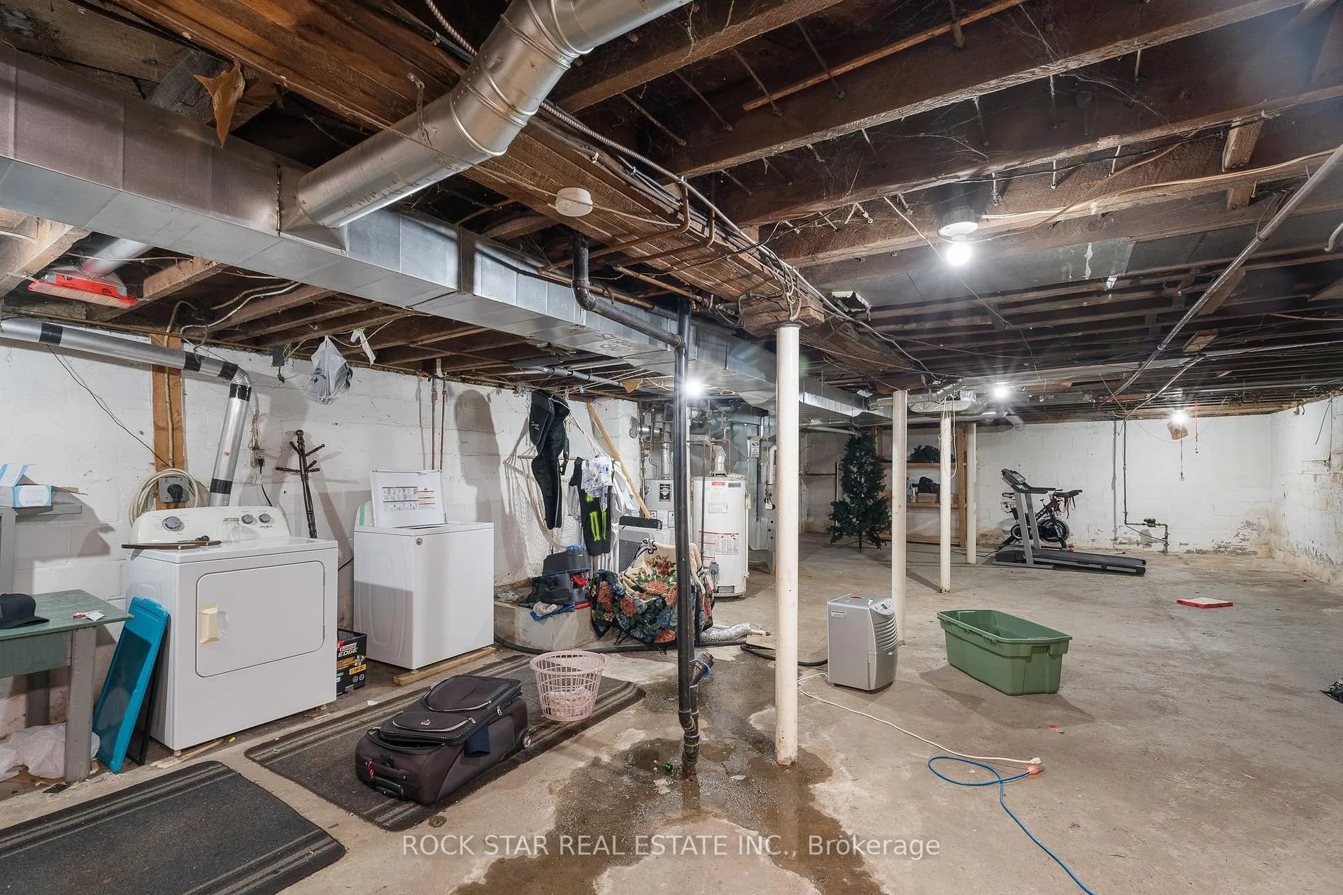 Photo 32 of 1171 Albert Road, Windsor — HOMEH