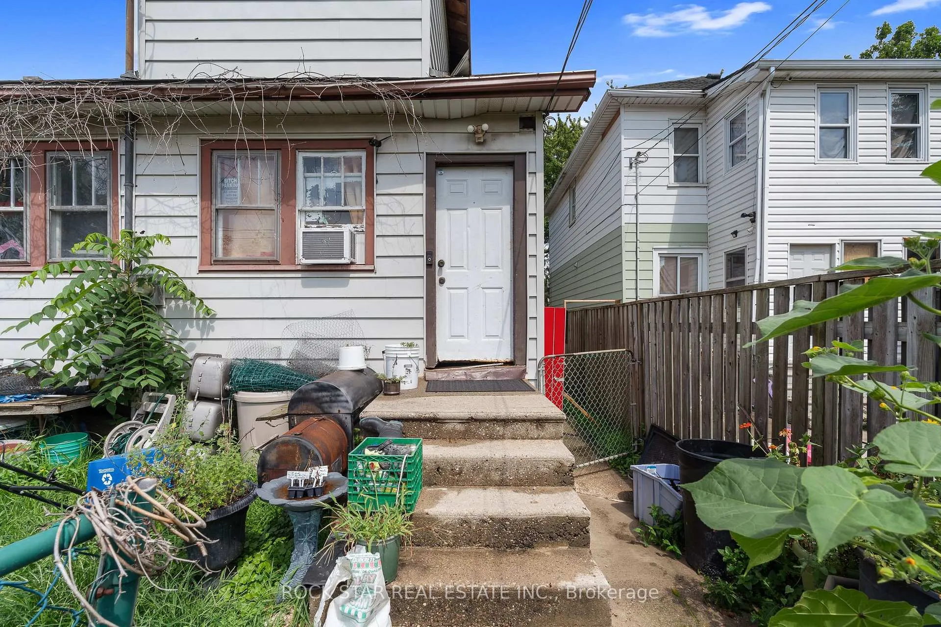 Photo 37 of 1171 Albert Road, Windsor — HOMEH