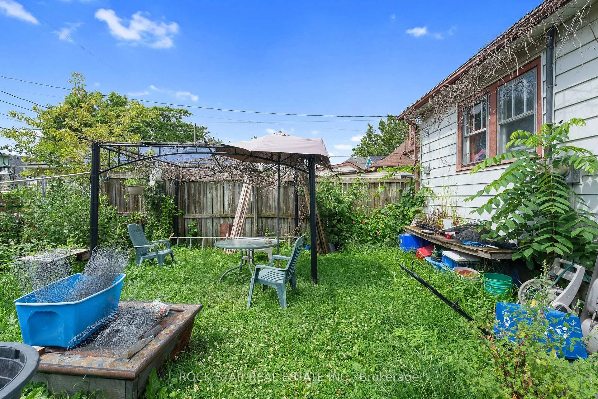 Photo 38 of 1171 Albert Road, Windsor — HOMEH