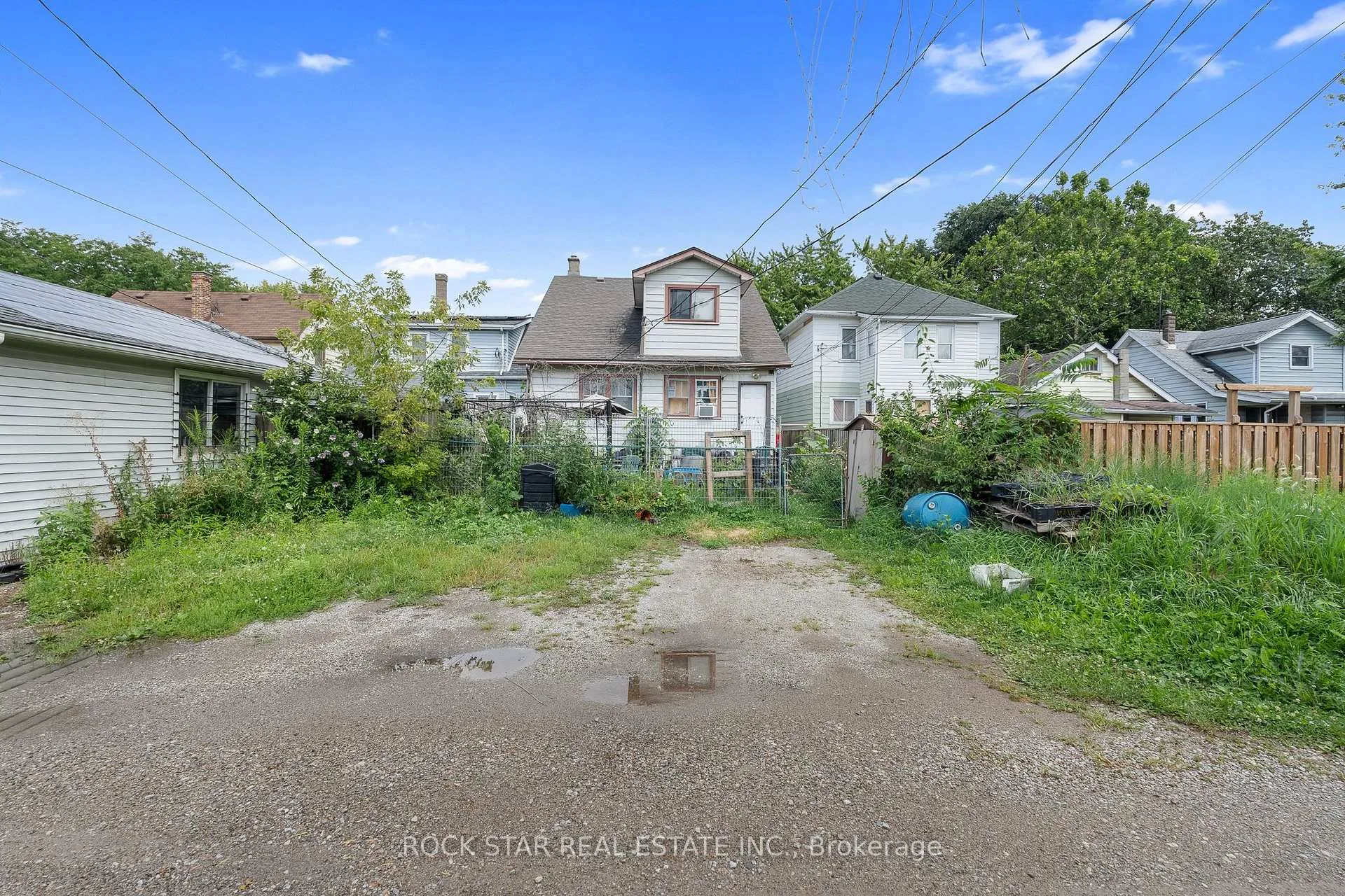 Photo 39 of 1171 Albert Road, Windsor — HOMEH