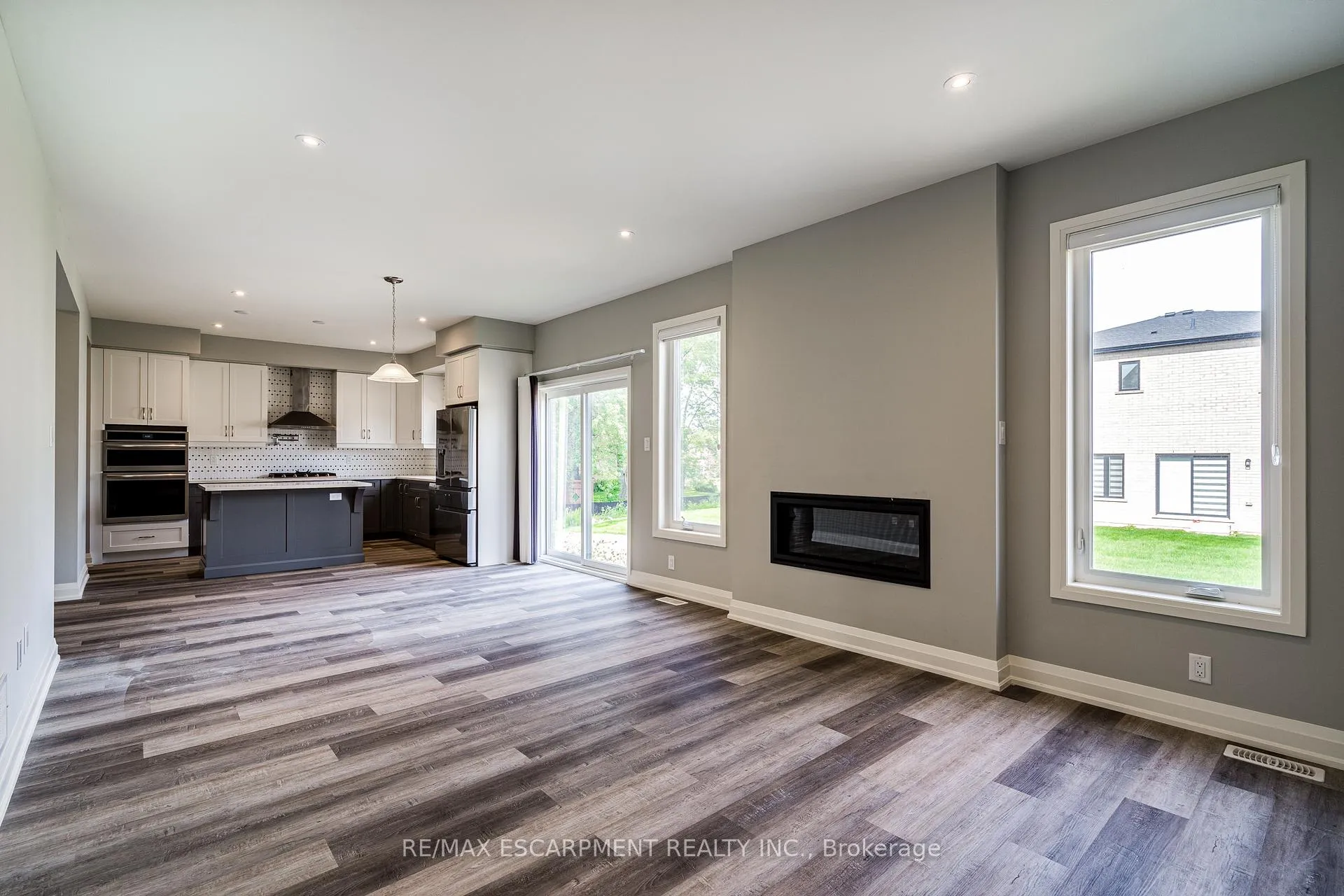 Photo 19 of 219 Klein Circle, Hamilton, Ancaster — HOMEH