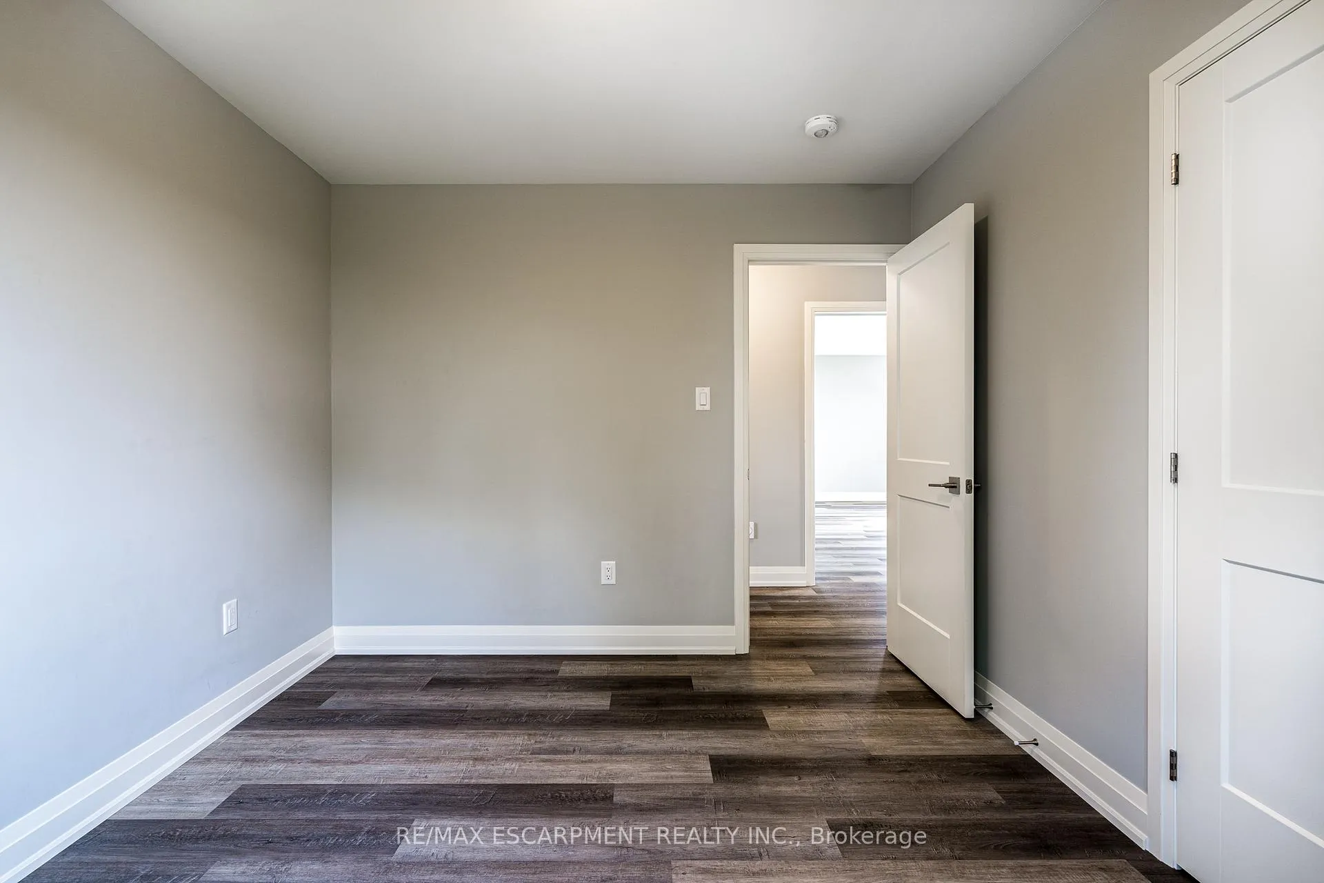 Photo 25 of 219 Klein Circle, Hamilton, Ancaster — HOMEH