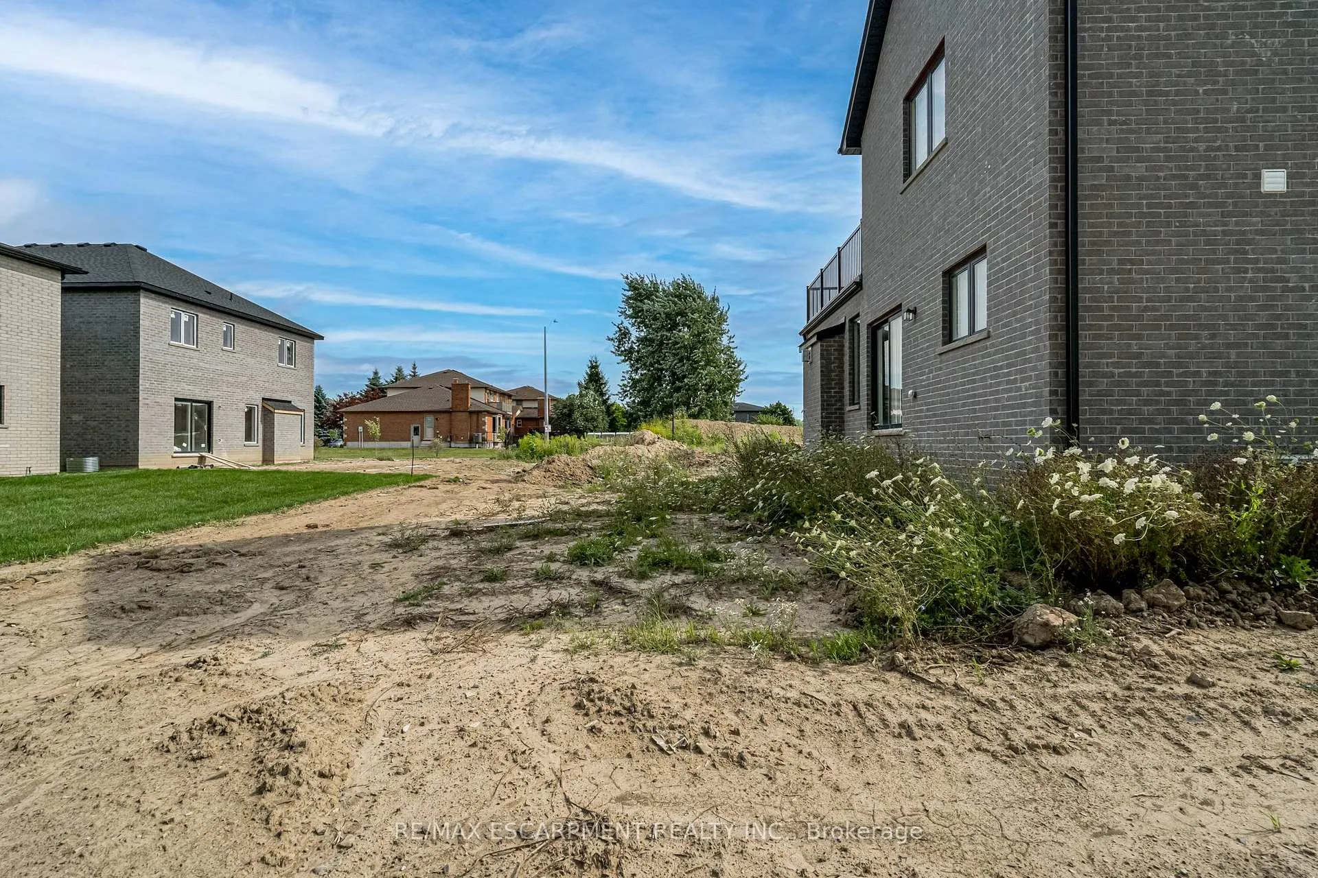 Photo 36 of 219 Klein Circle, Hamilton, Ancaster — HOMEH