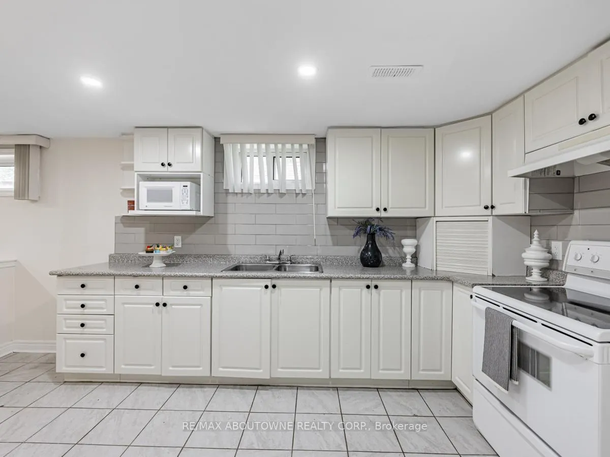 Photo 20 of 39 Northwood Drive, Brampton, Northwood Park — HOMEH