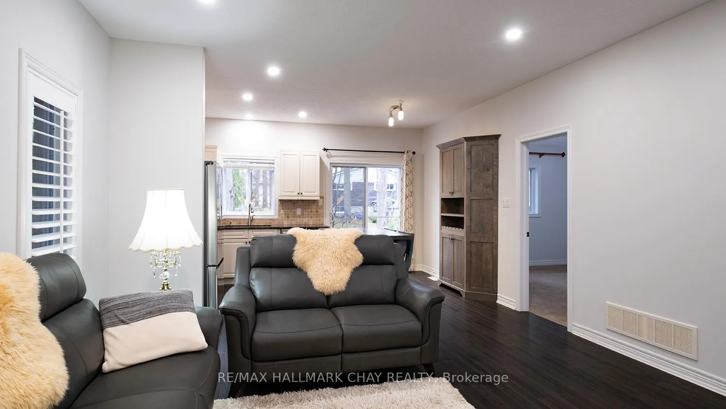 Photo 5 of 1012 Cook Drive, Midland — HOMEH