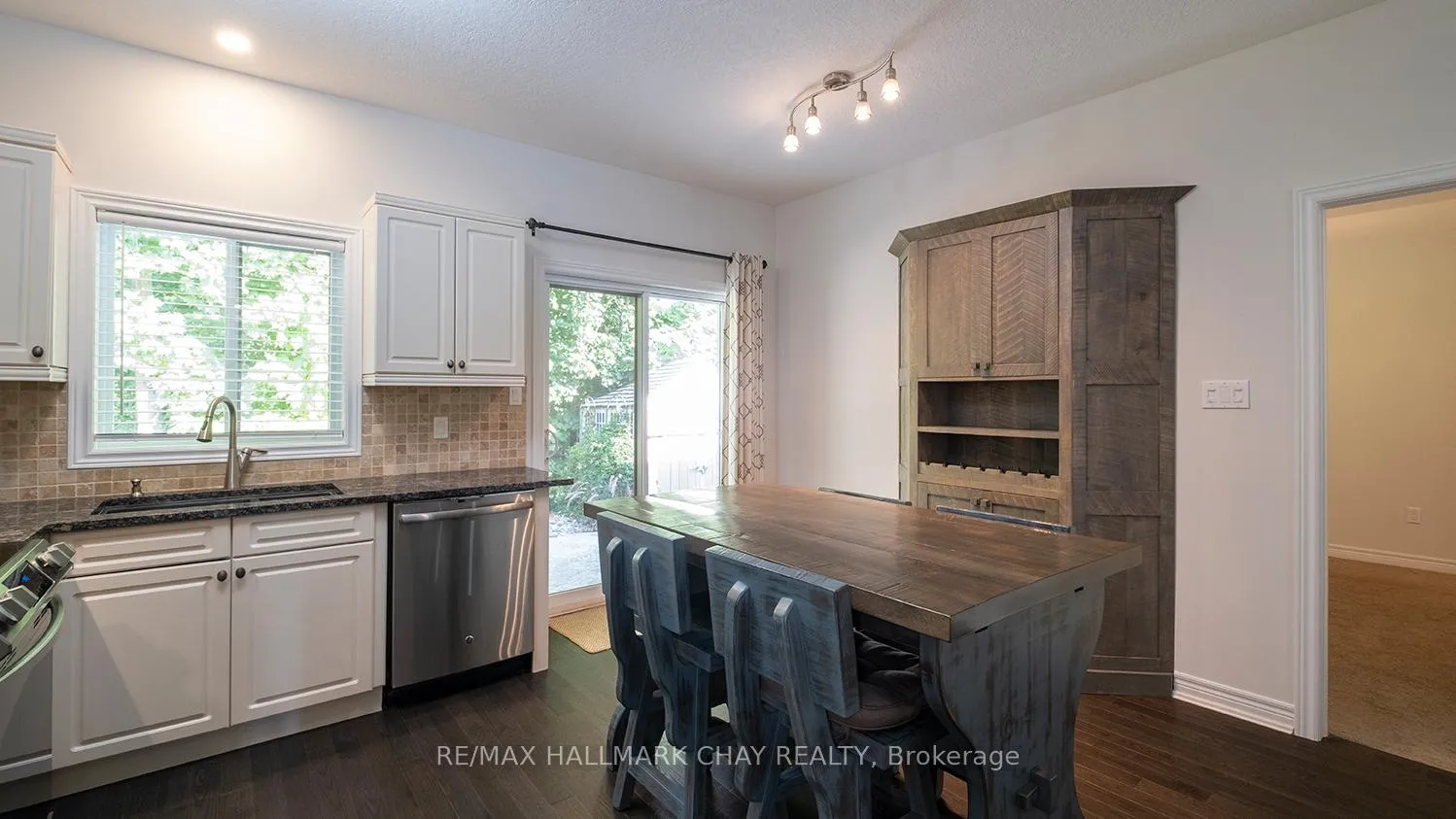 Photo 8 of 1012 Cook Drive, Midland — HOMEH