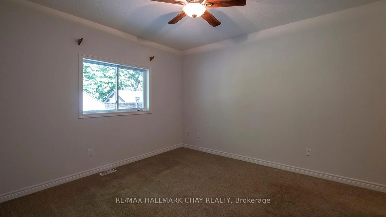 Photo 12 of 1012 Cook Drive, Midland — HOMEH