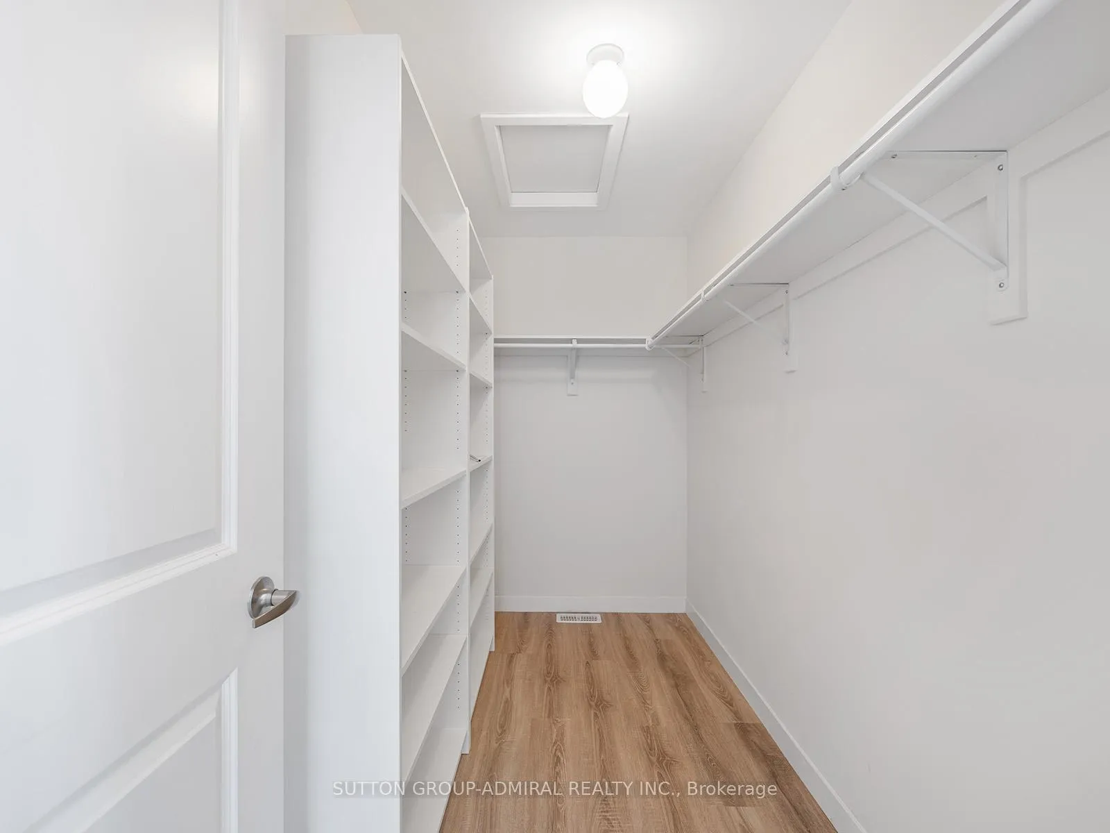 Photo 10 of 1 Harcourt Street, Vaughan, Patterson — HOMEH