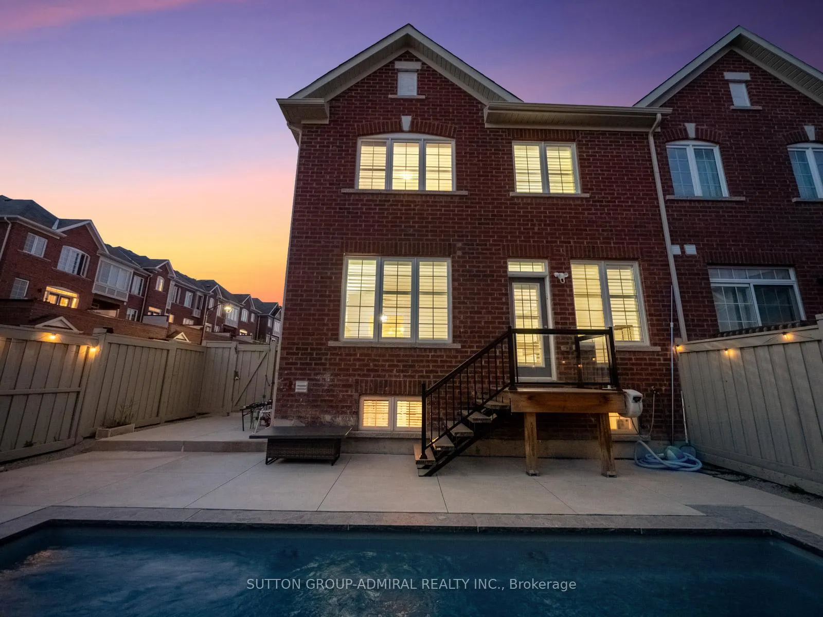 Photo 18 of 1 Harcourt Street, Vaughan, Patterson — HOMEH