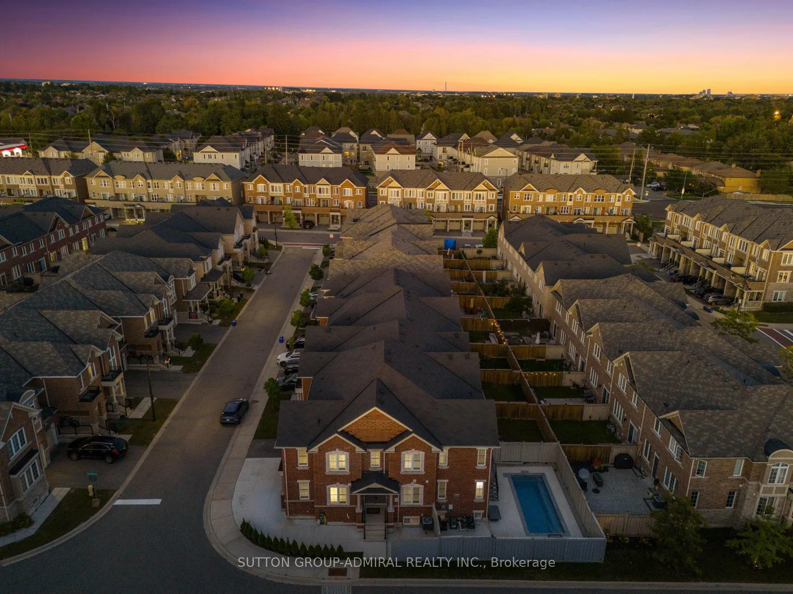 Photo 30 of 1 Harcourt Street, Vaughan, Patterson — HOMEH