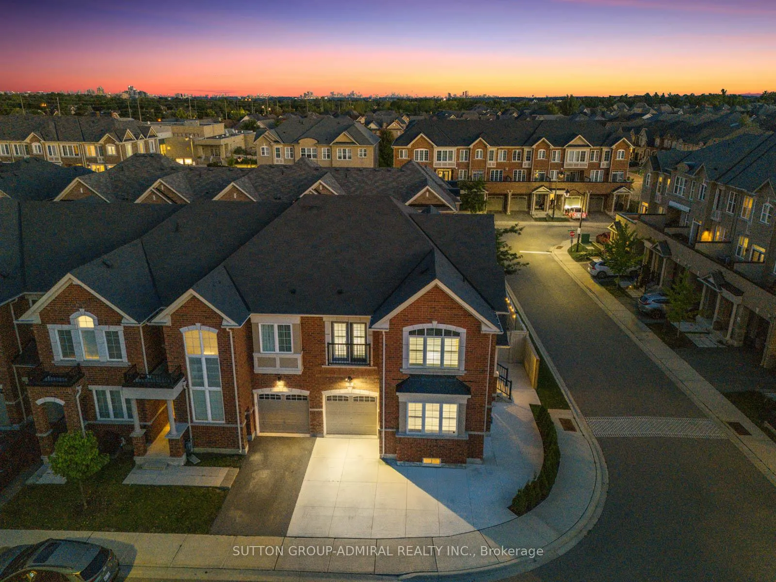 Photo 32 of 1 Harcourt Street, Vaughan, Patterson — HOMEH
