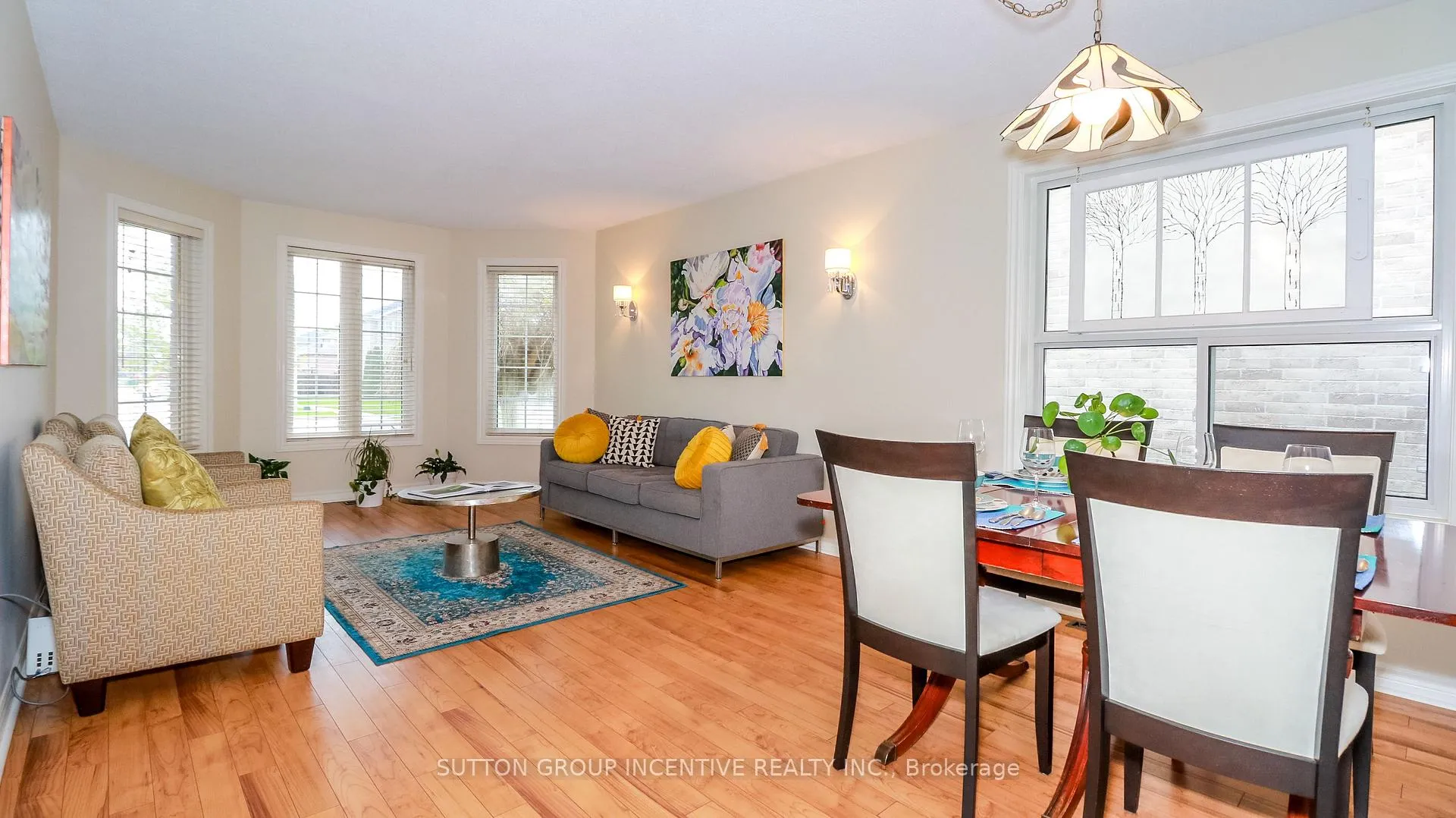 Photo 2 of 137 Dean Avenue, Barrie, Painswick South — HOMEH