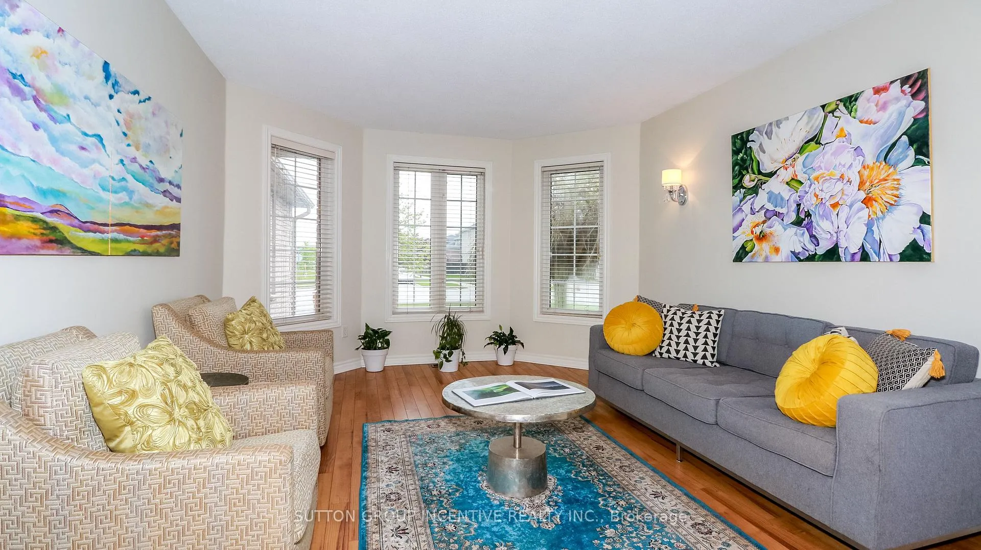 Photo 3 of 137 Dean Avenue, Barrie, Painswick South — HOMEH