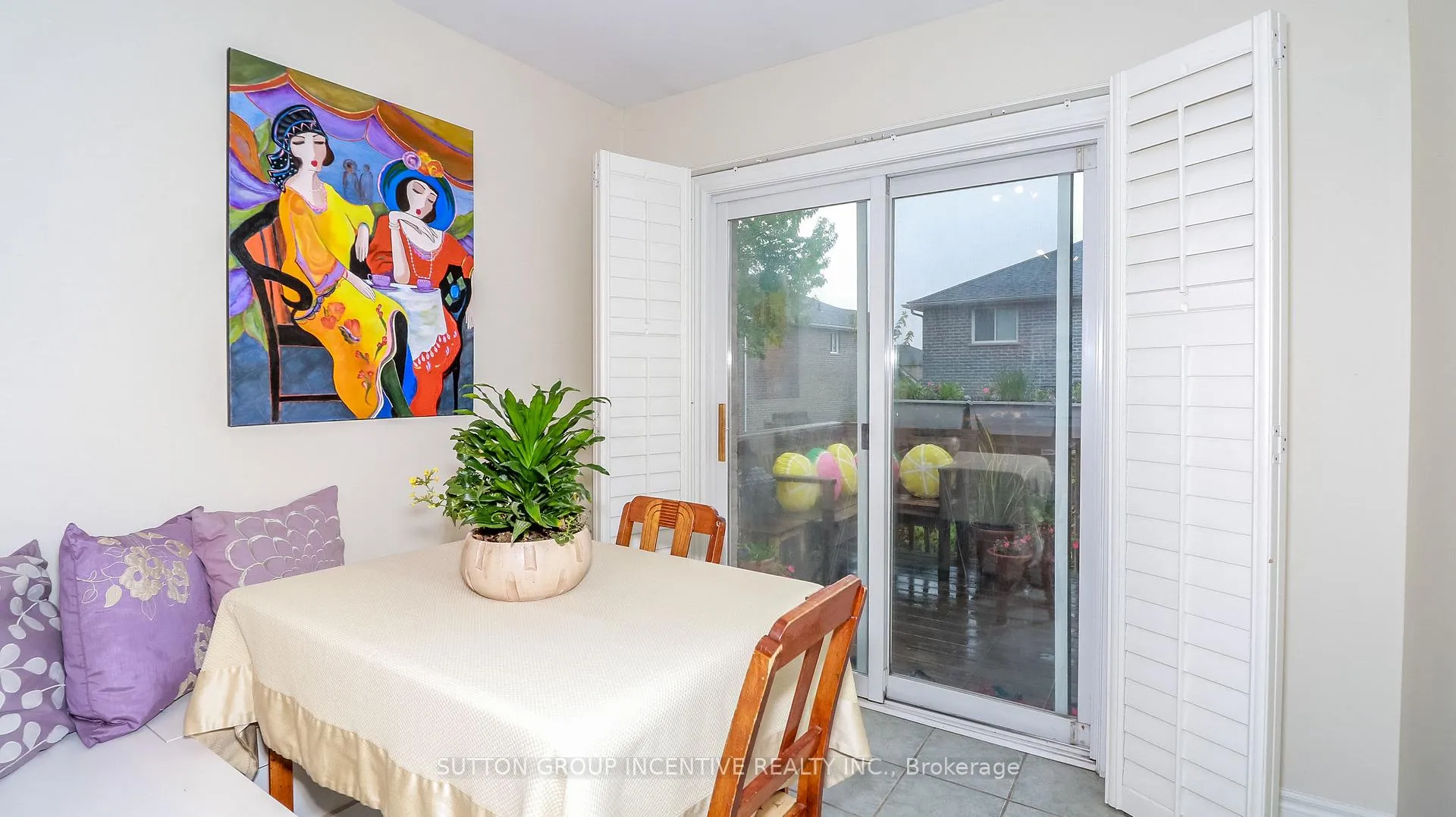 Photo 9 of 137 Dean Avenue, Barrie, Painswick South — HOMEH