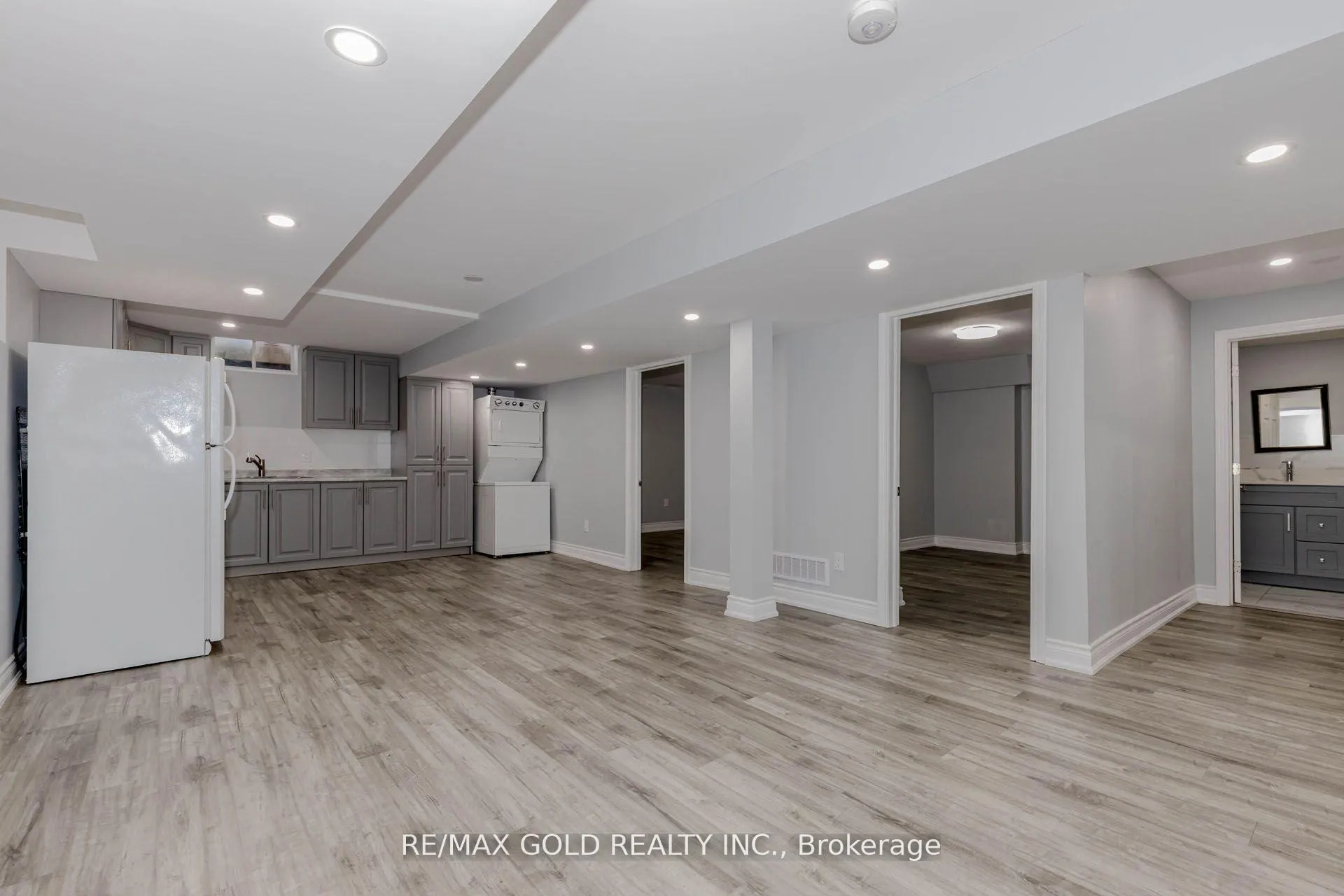 Photo 8 of Unit Basement, 71 Pertosa Drive, Brampton, Fletcher's Meadow — HOMEH