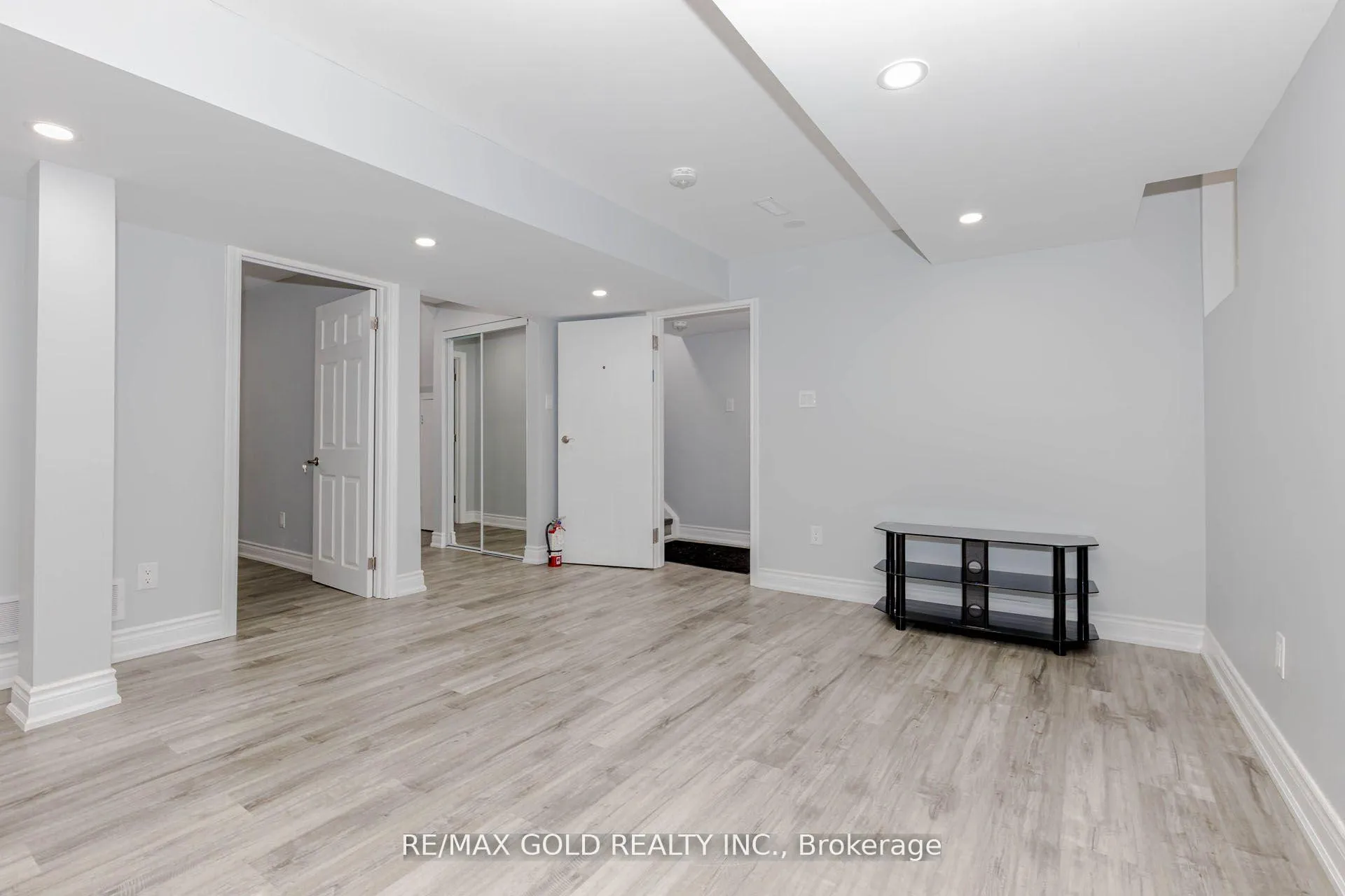Photo 9 of Unit Basement, 71 Pertosa Drive, Brampton, Fletcher's Meadow — HOMEH