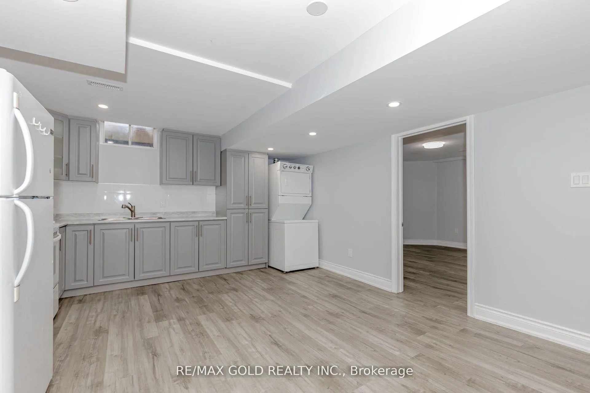 Photo 12 of Unit Basement, 71 Pertosa Drive, Brampton, Fletcher's Meadow — HOMEH