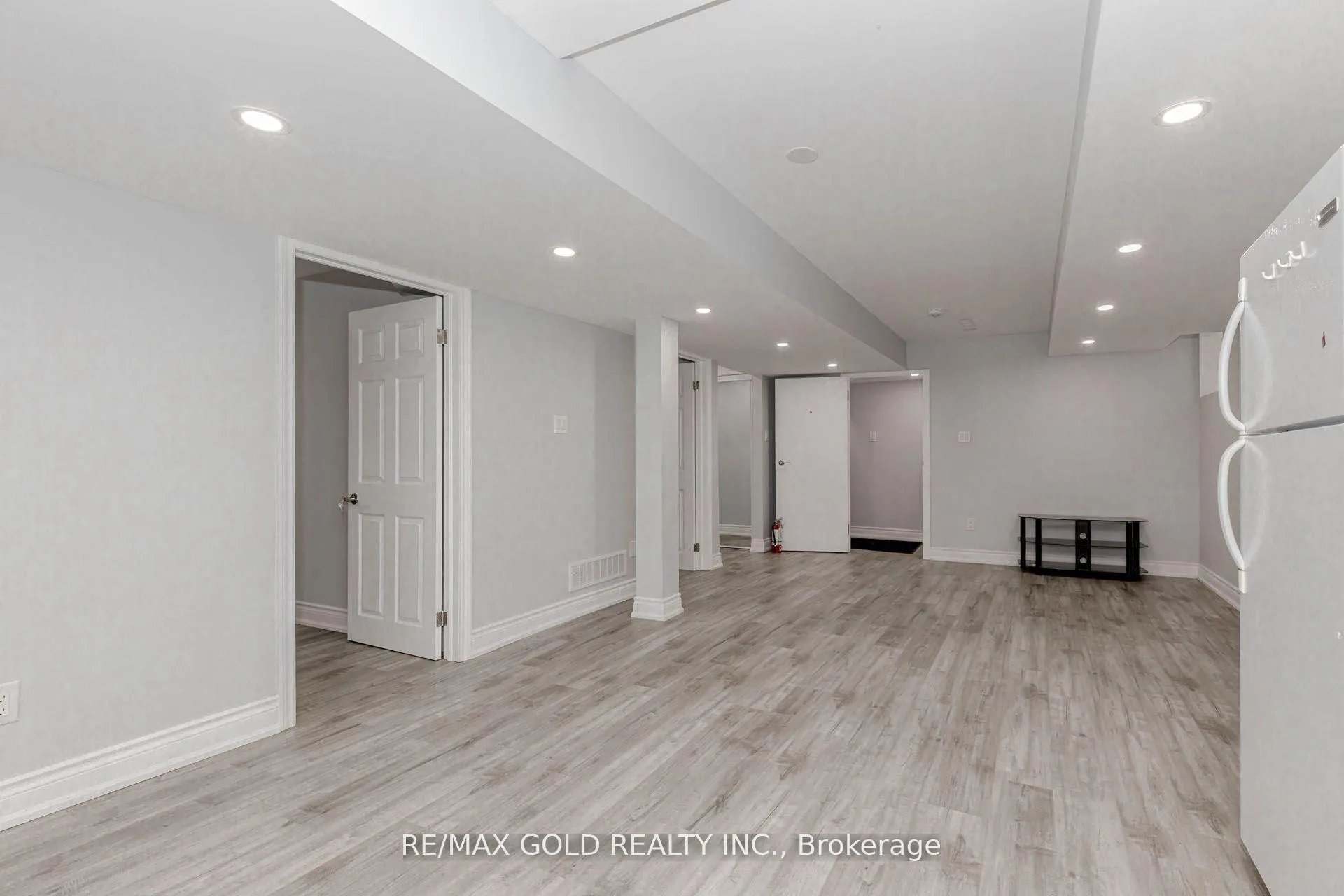 Photo 14 of Unit Basement, 71 Pertosa Drive, Brampton, Fletcher's Meadow — HOMEH