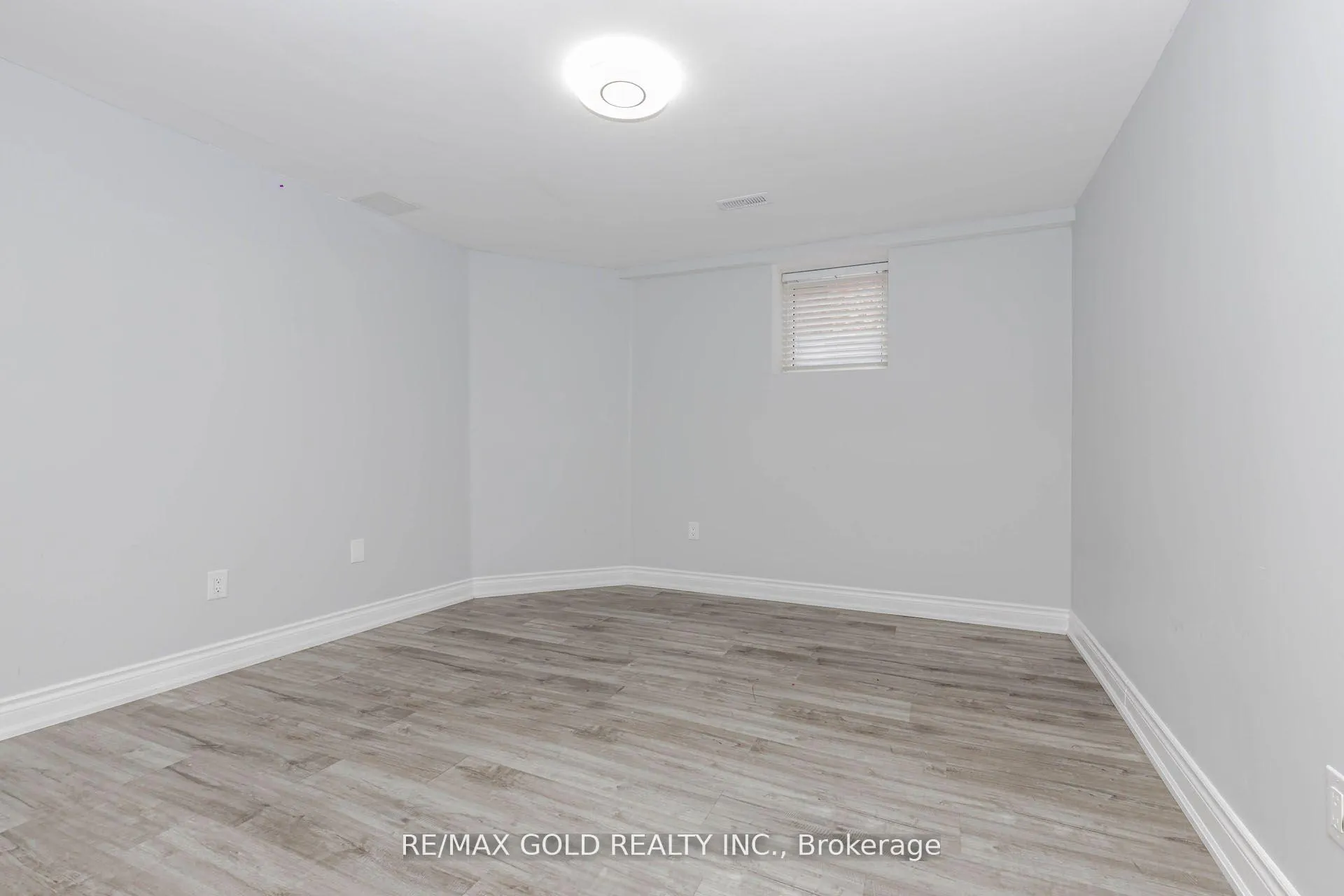 Photo 16 of Unit Basement, 71 Pertosa Drive, Brampton, Fletcher's Meadow — HOMEH