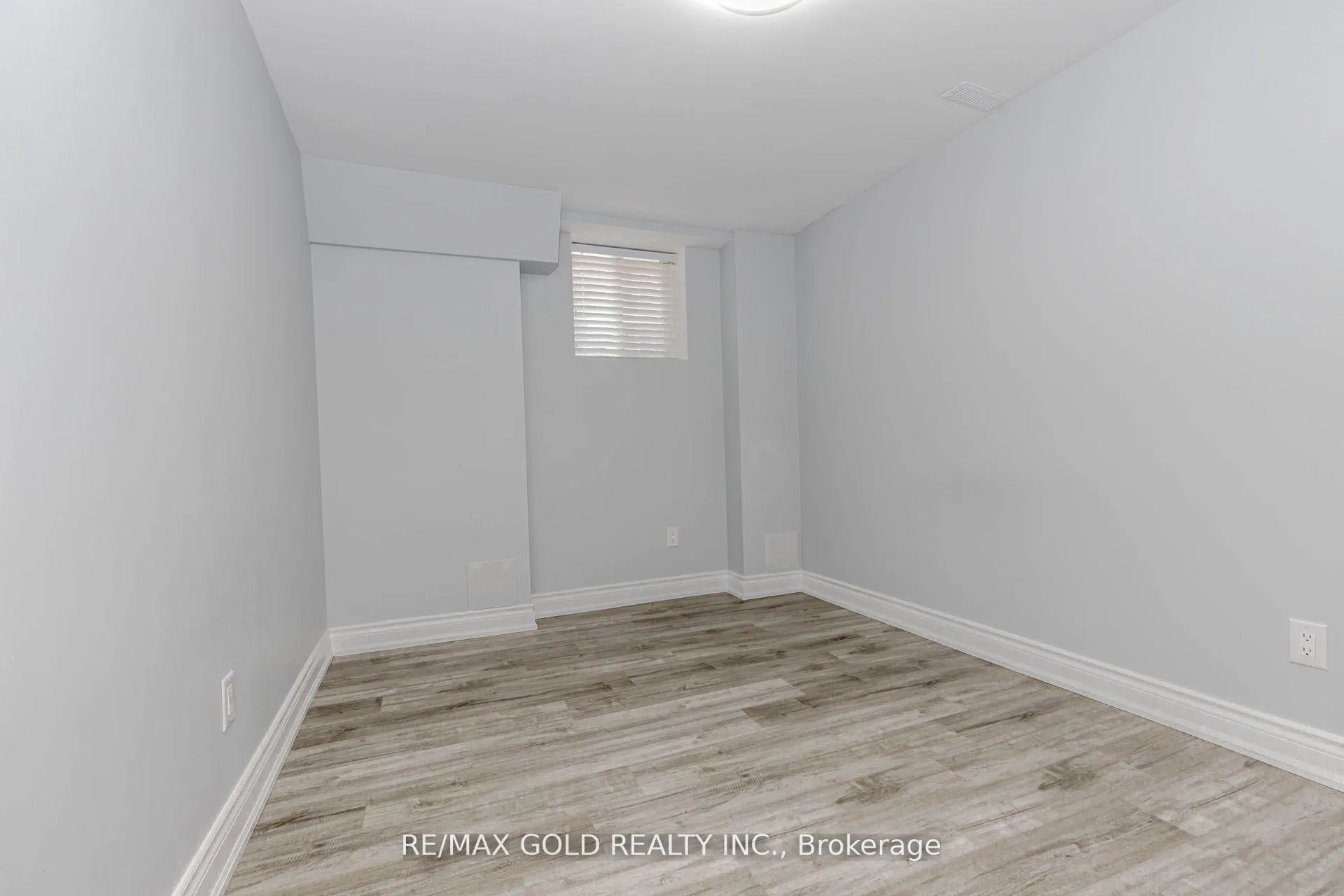Photo 23 of Unit Basement, 71 Pertosa Drive, Brampton, Fletcher's Meadow — HOMEH