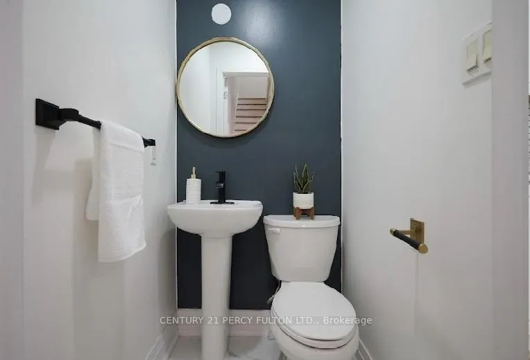 Photo 11 of 195 Sherman Avenue N, Hamilton, Gibson — HOMEH